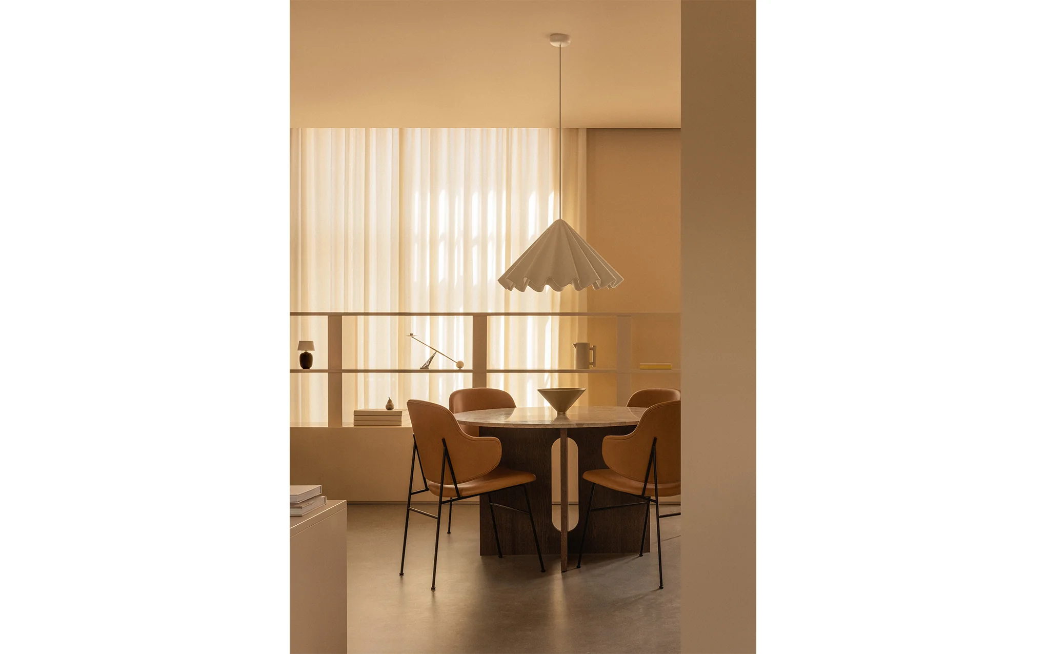 Androgyne dining table - round - Image 5