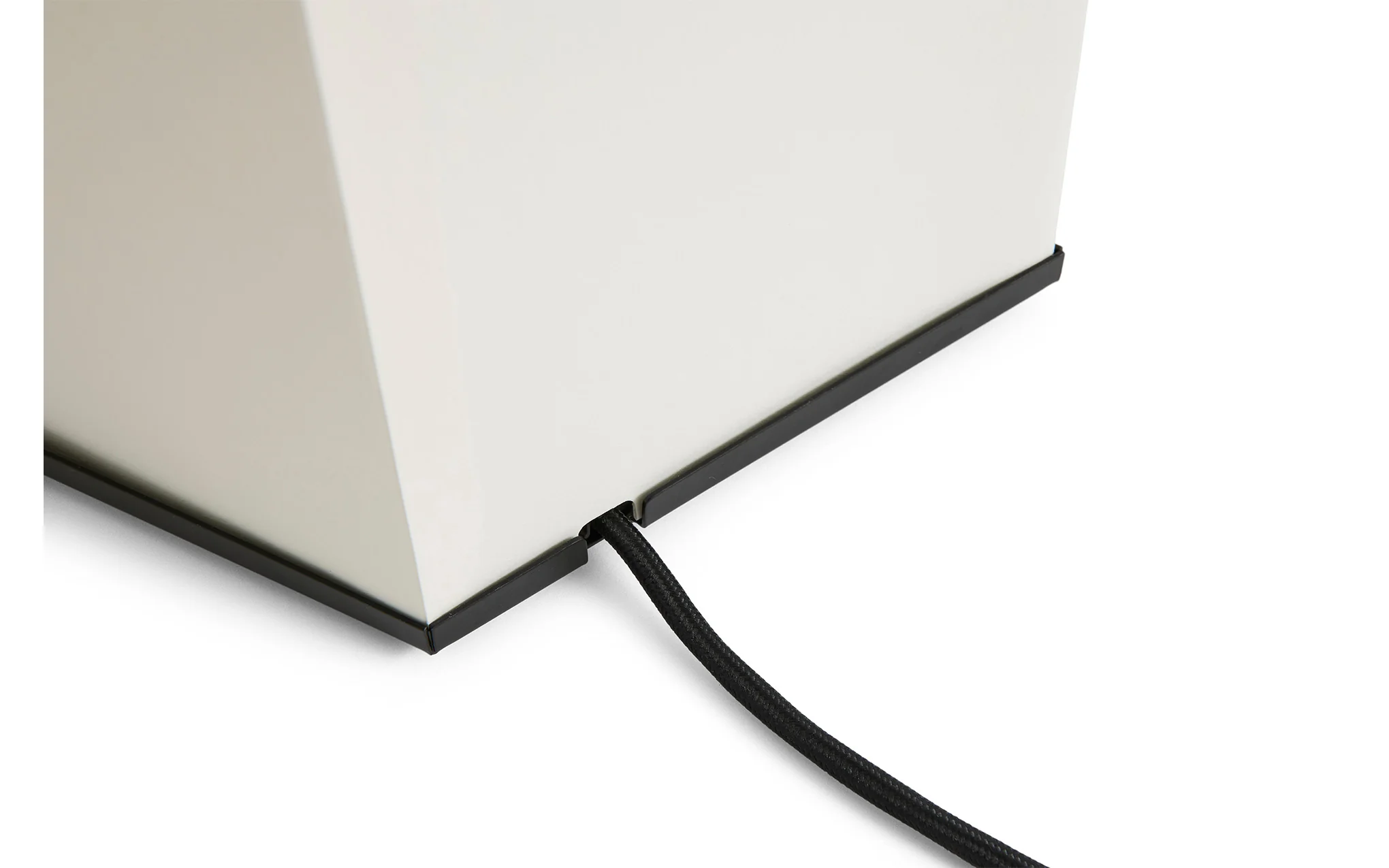 Aplat table lamp - Image 10