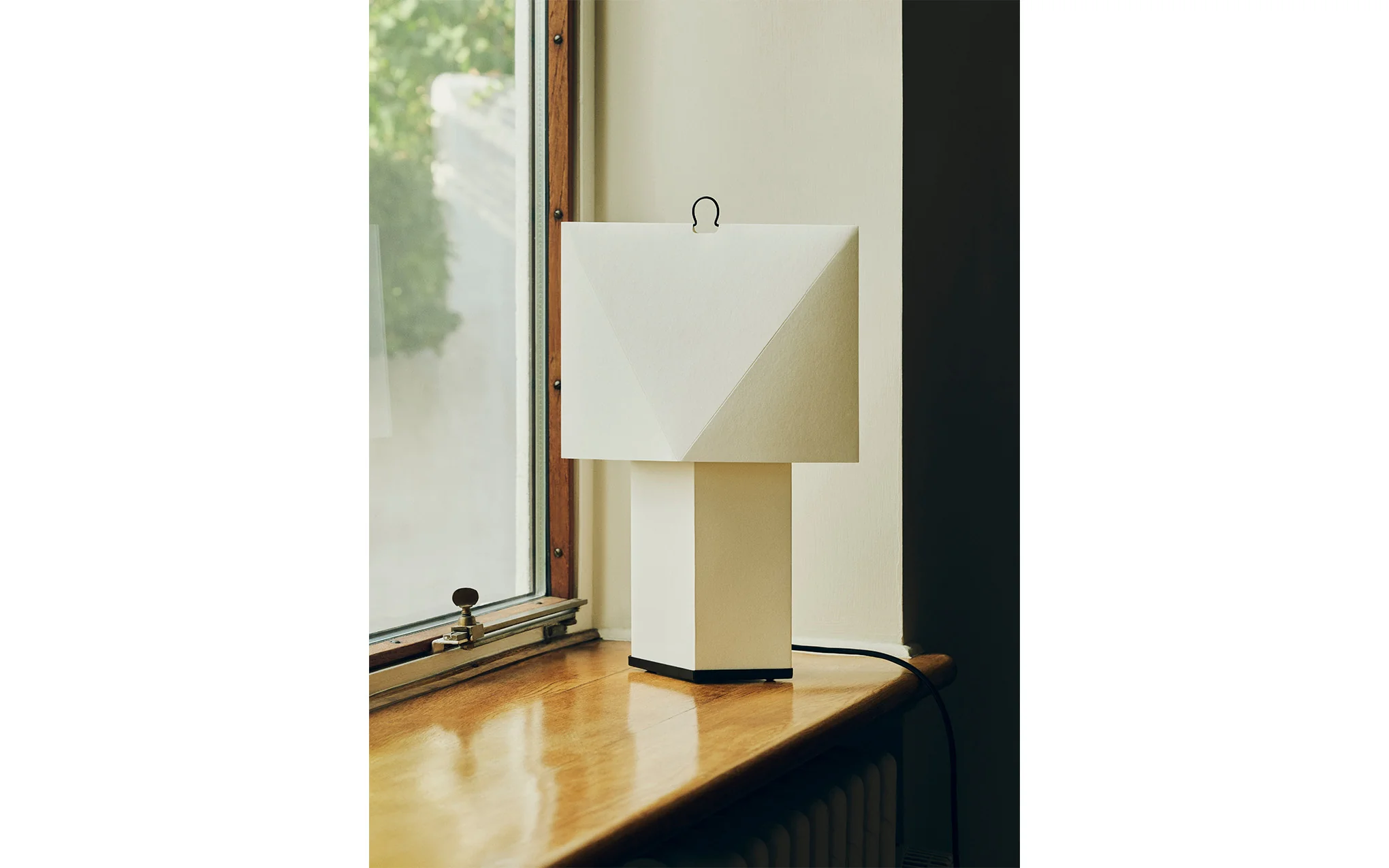 Aplat table lamp - Image 13