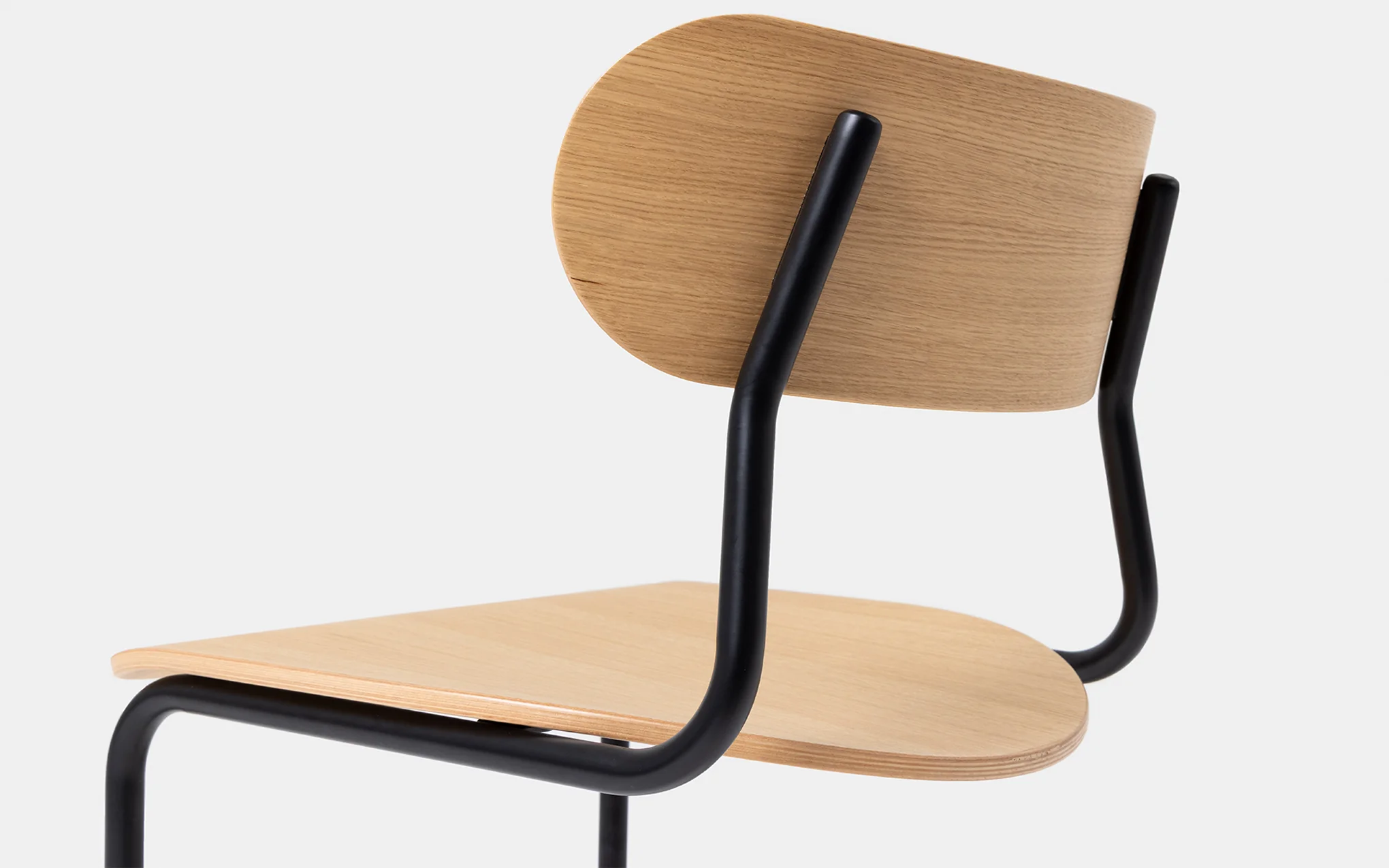 Archer cantilever chair - Image 11
