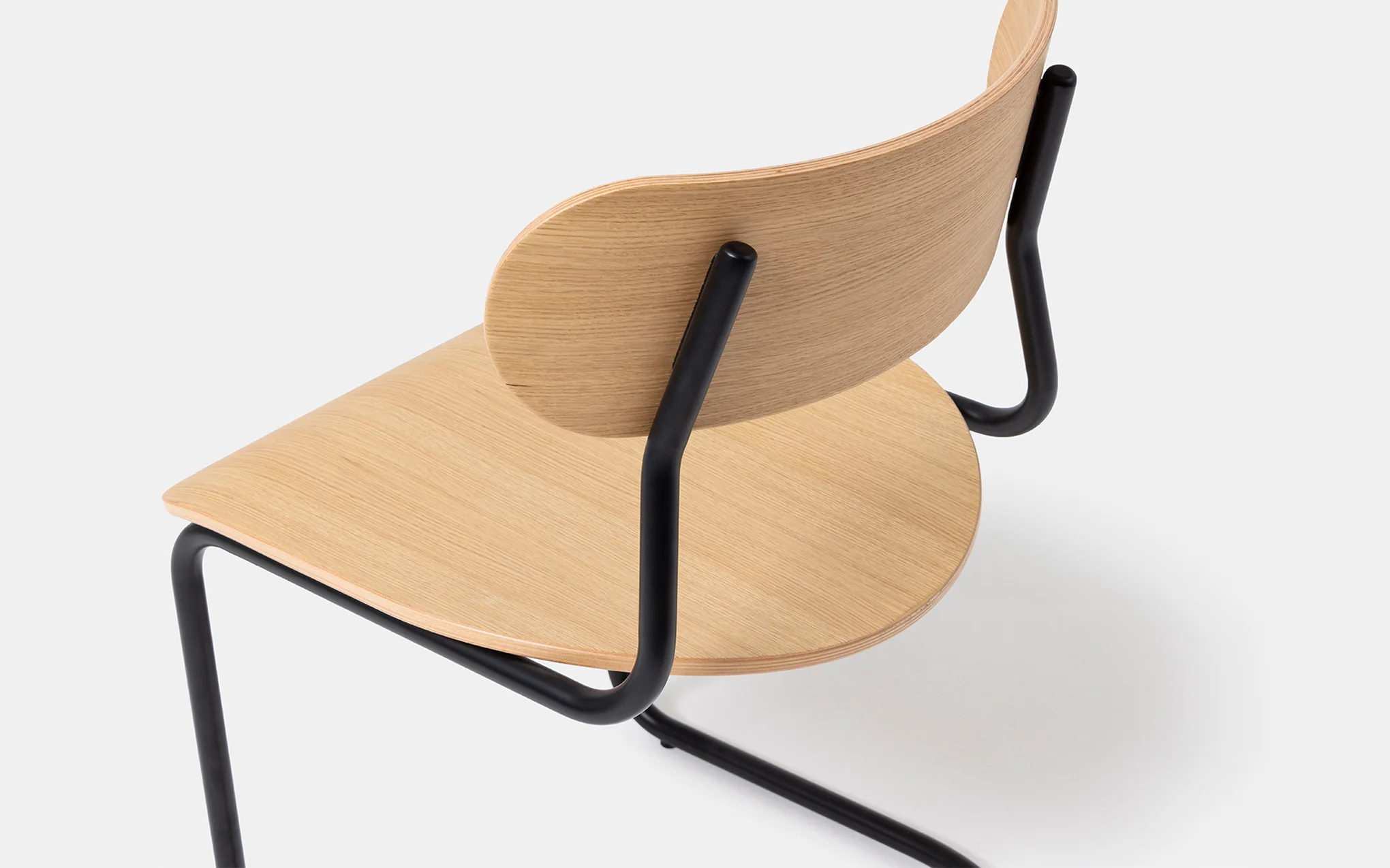 Archer cantilever chair - Image 12