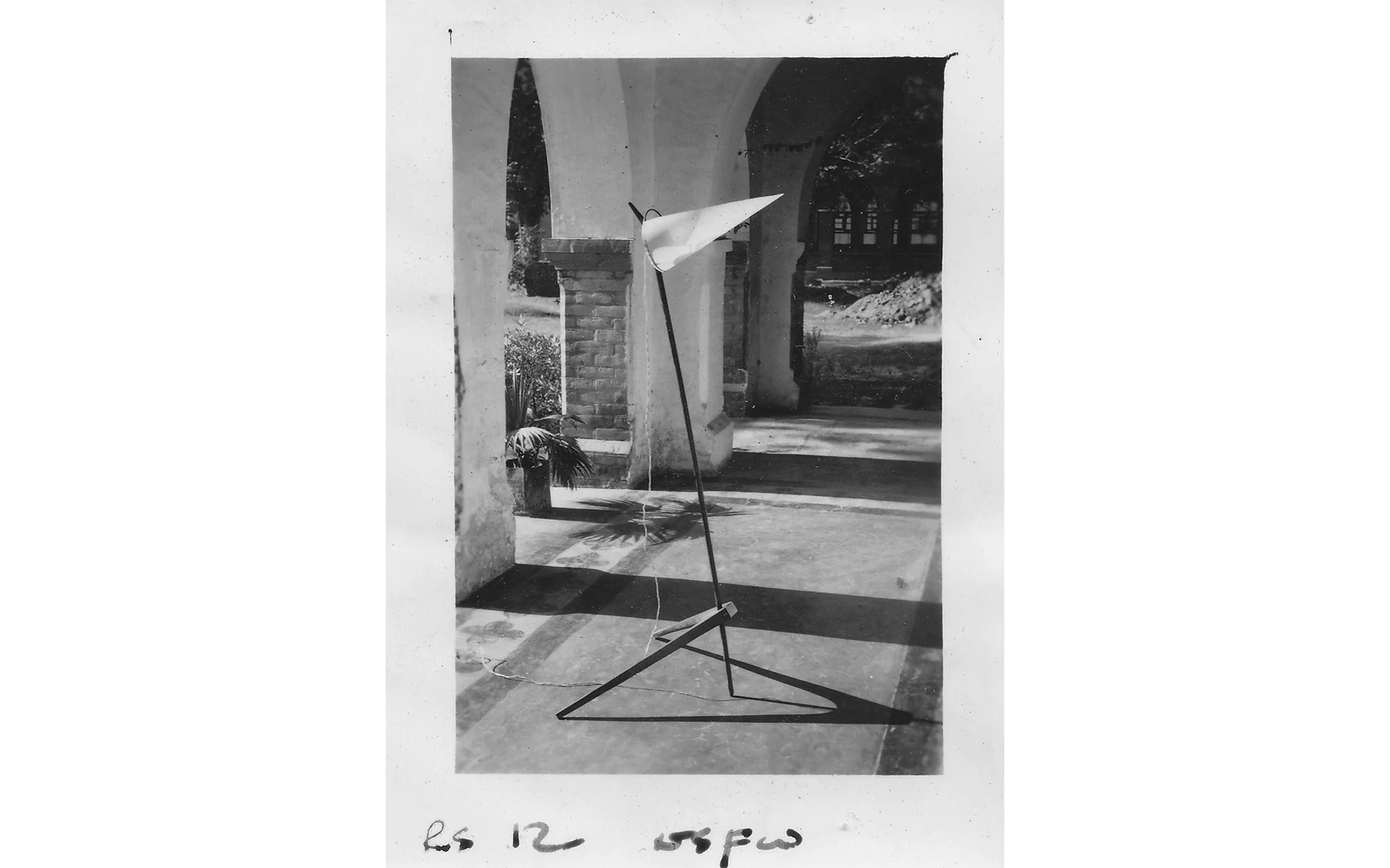 Armitage floor lamp - Image 6