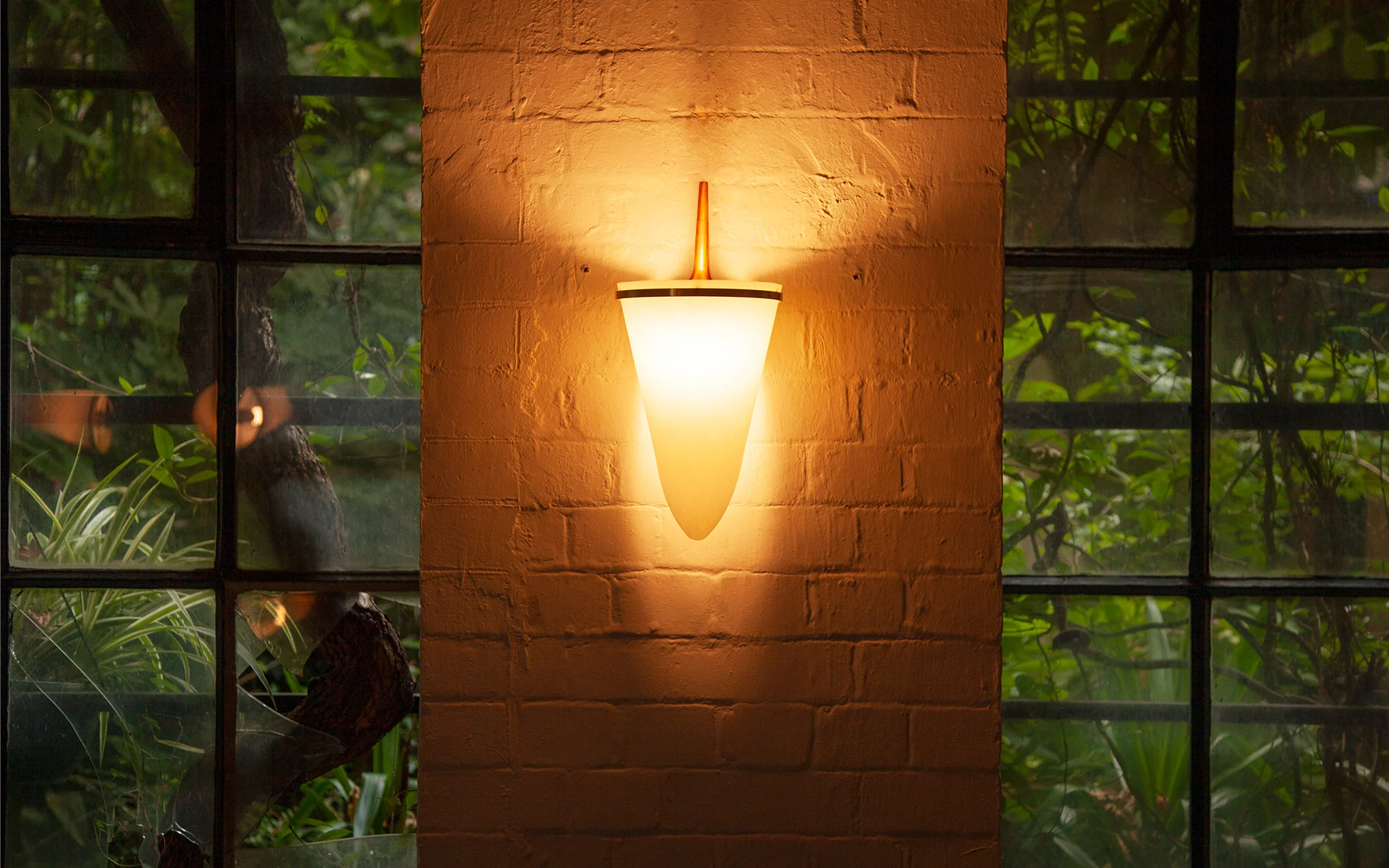 Armitage wall lamp - Image 2