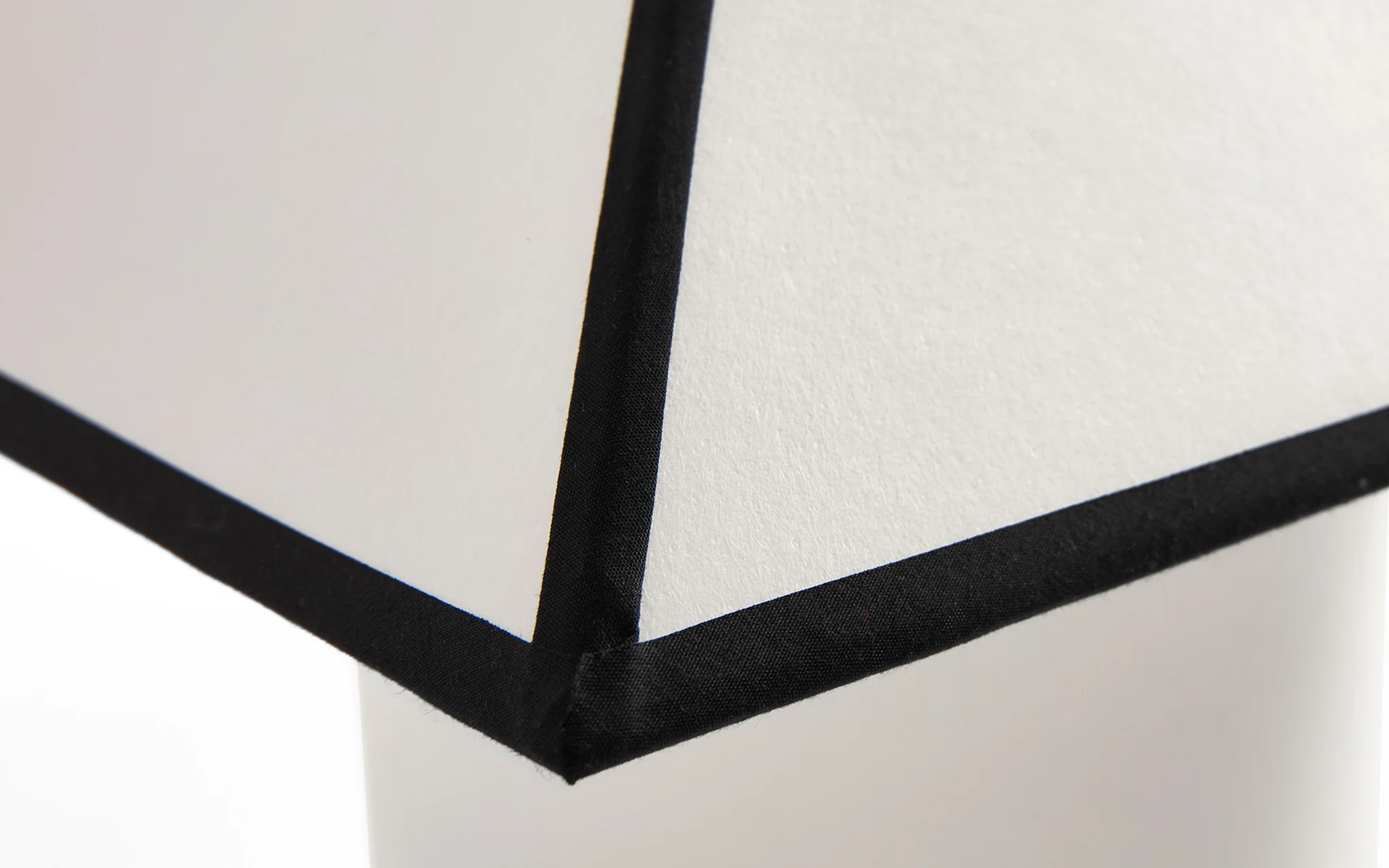 Ava Pyramid table lamp - Image 12