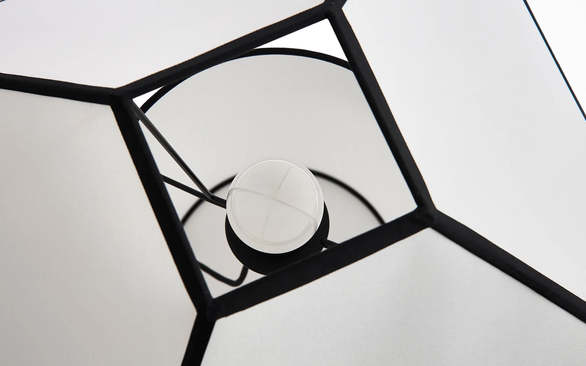 Ava Pyramid table lamp - Image 13