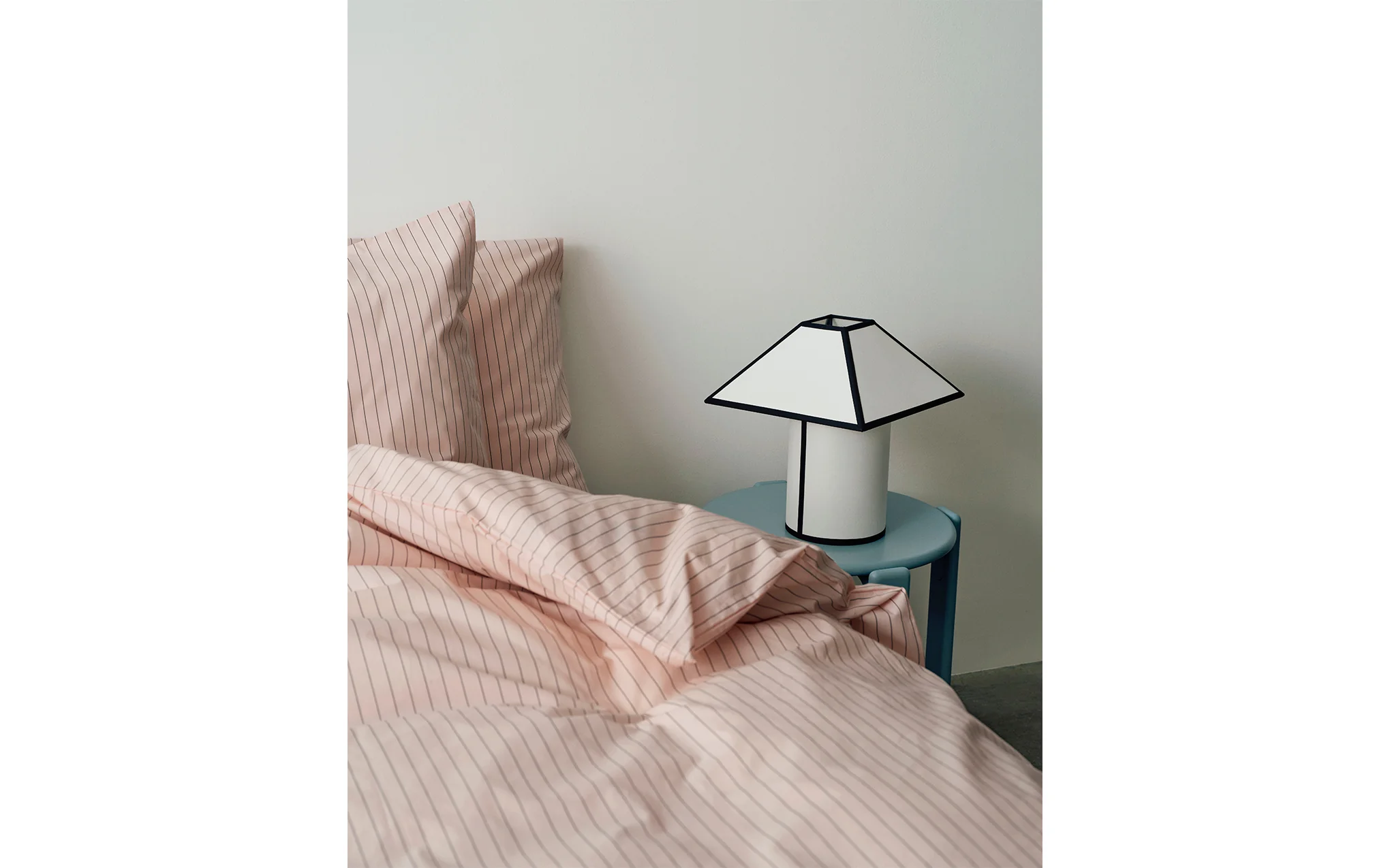 Ava Pyramid table lamp - Image 19