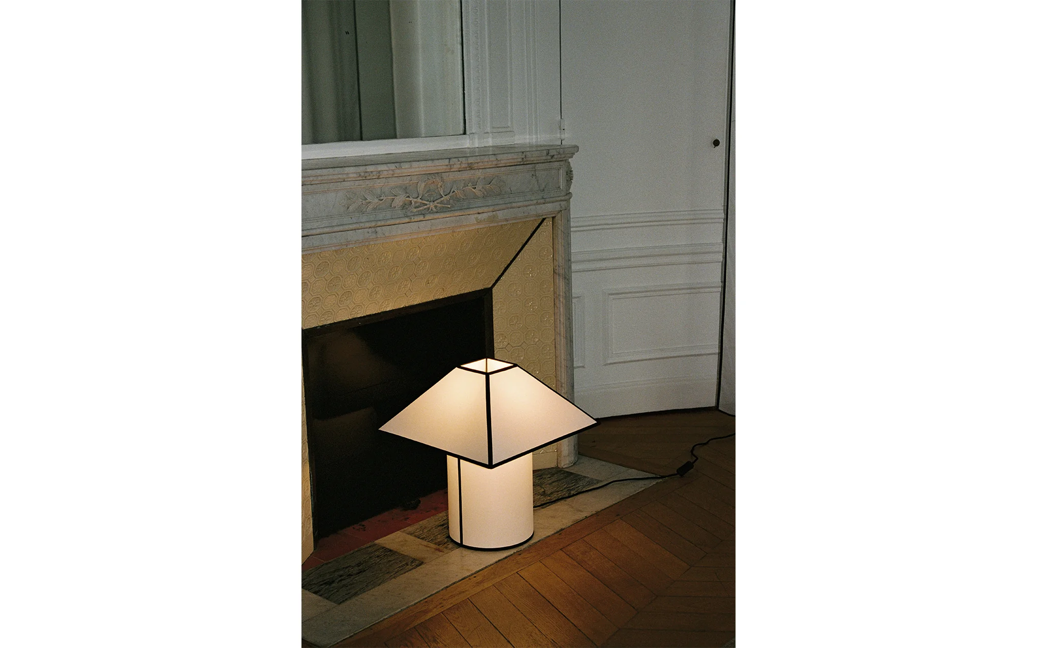 Ava Pyramid table lamp - Image 20
