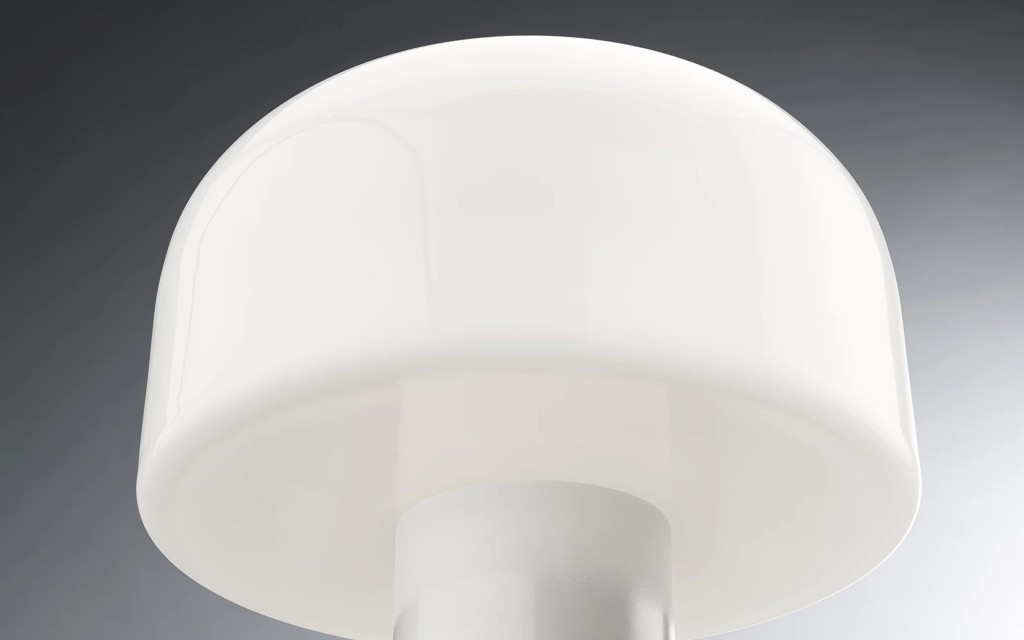 Bellhop Glass T table lamp - Image 3
