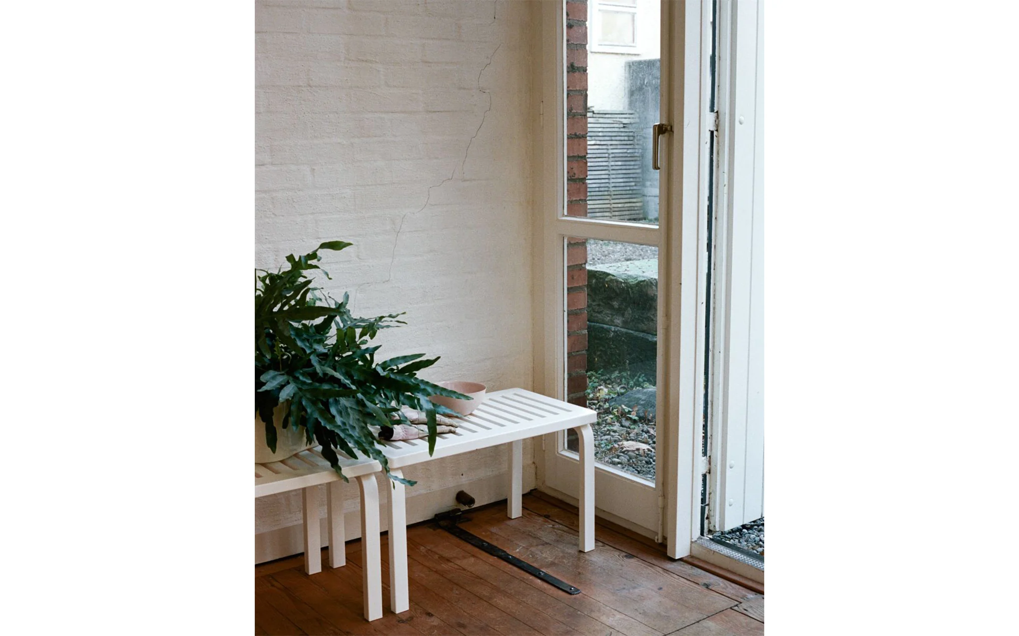 Bench 153 - Image 8