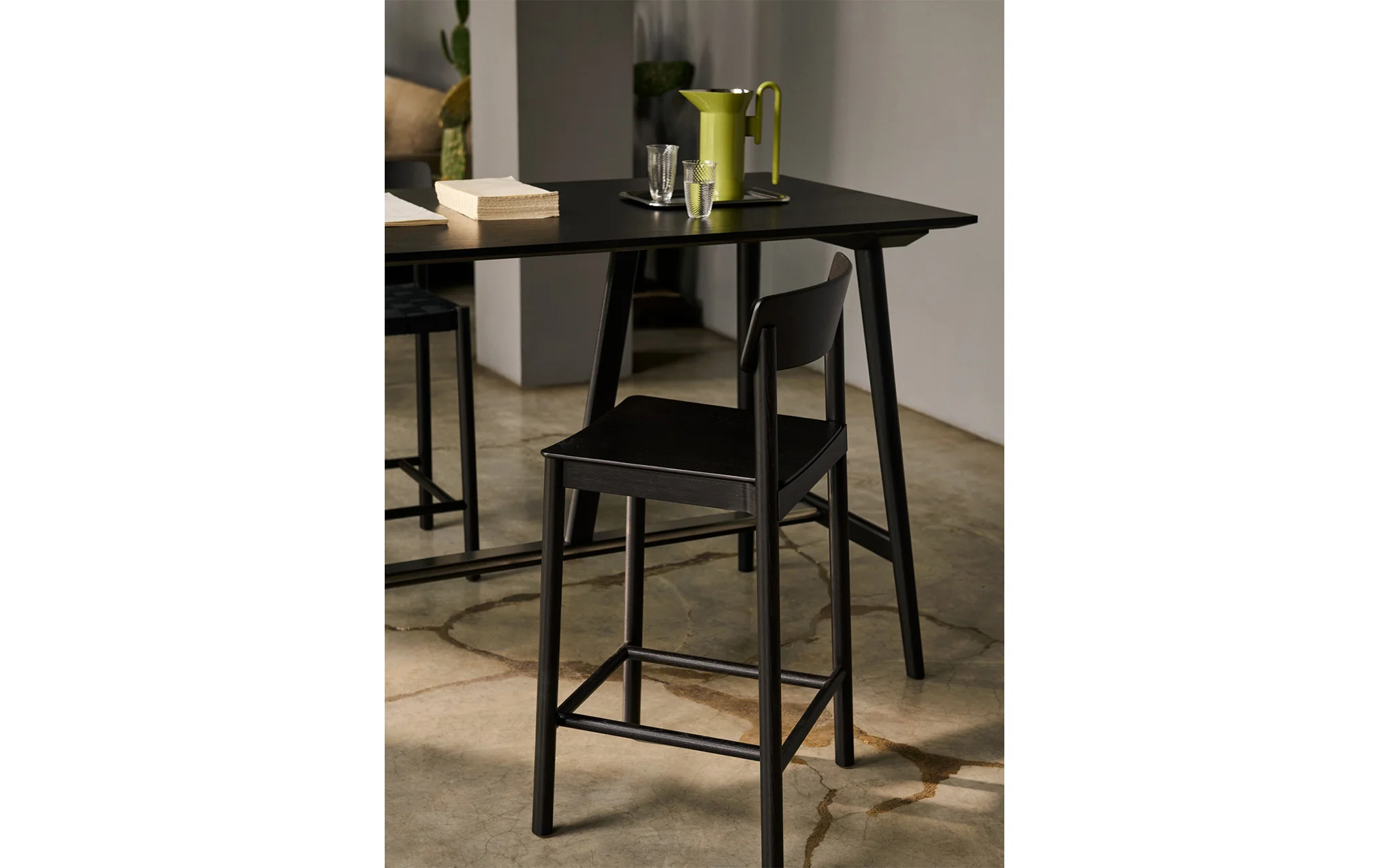 Betty TK12 counter stool - Image 7