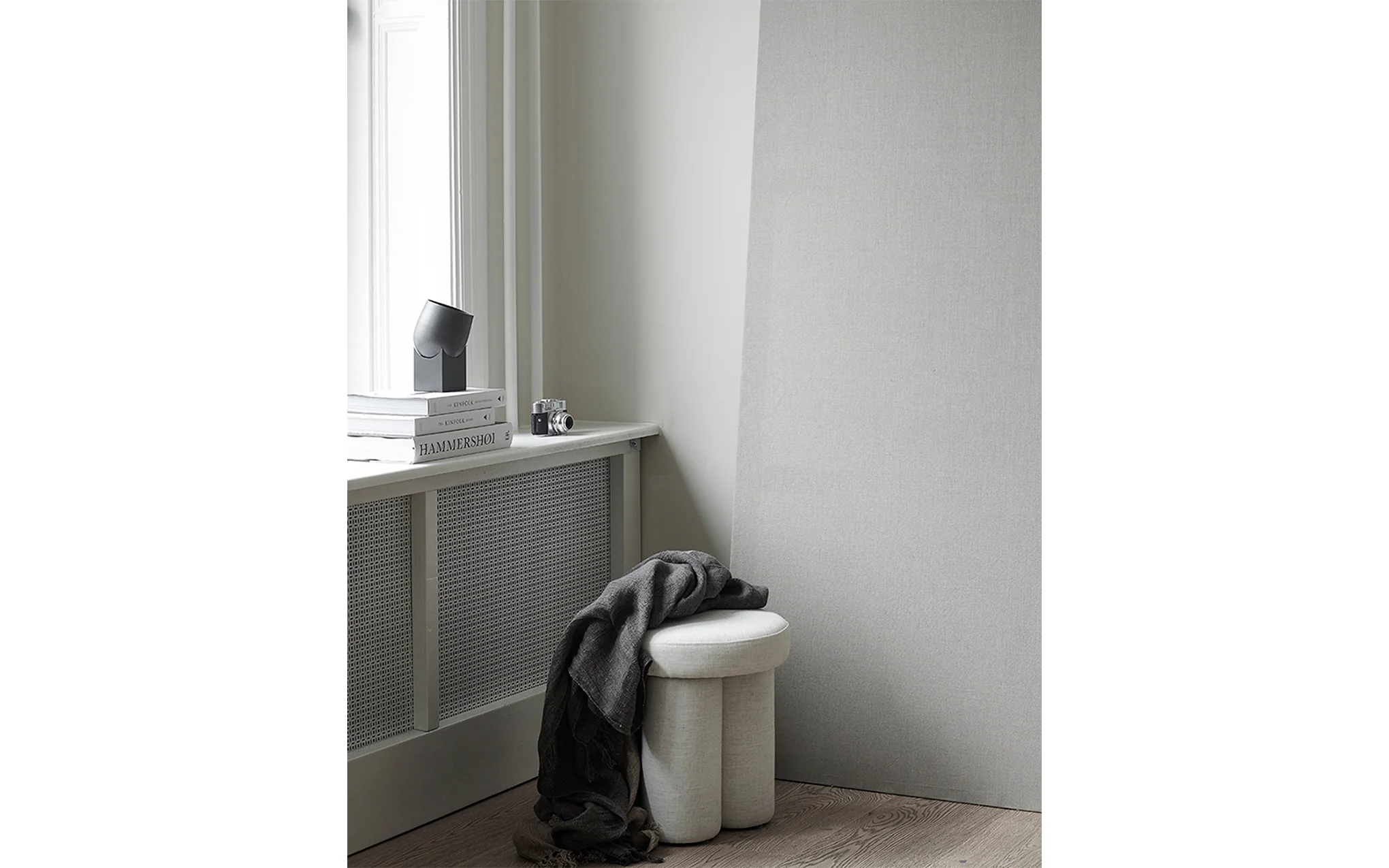 Big Foot stool - Image 11
