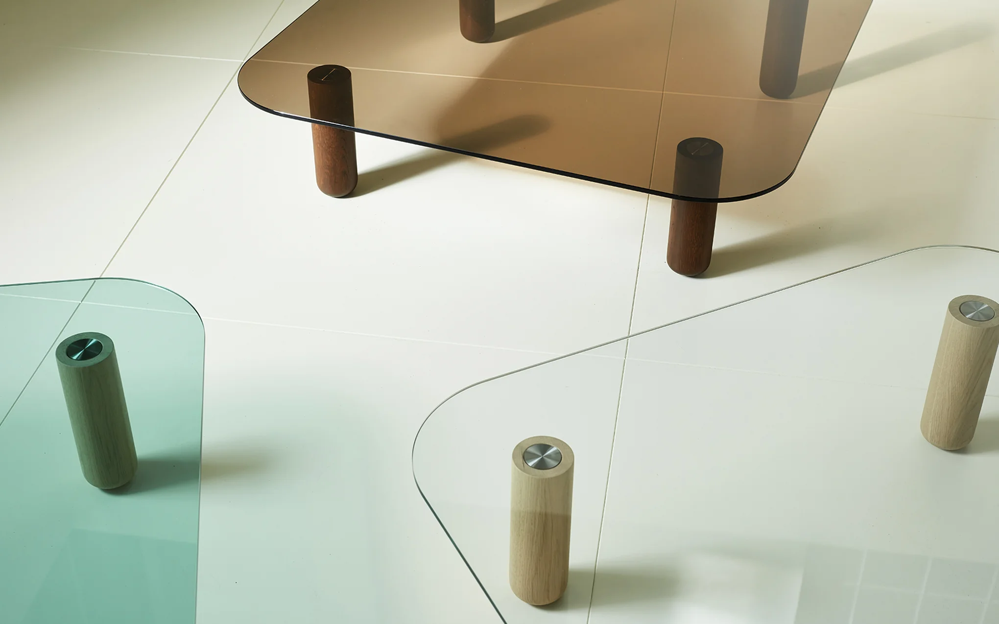 Big Sur sofa table low - Image 21