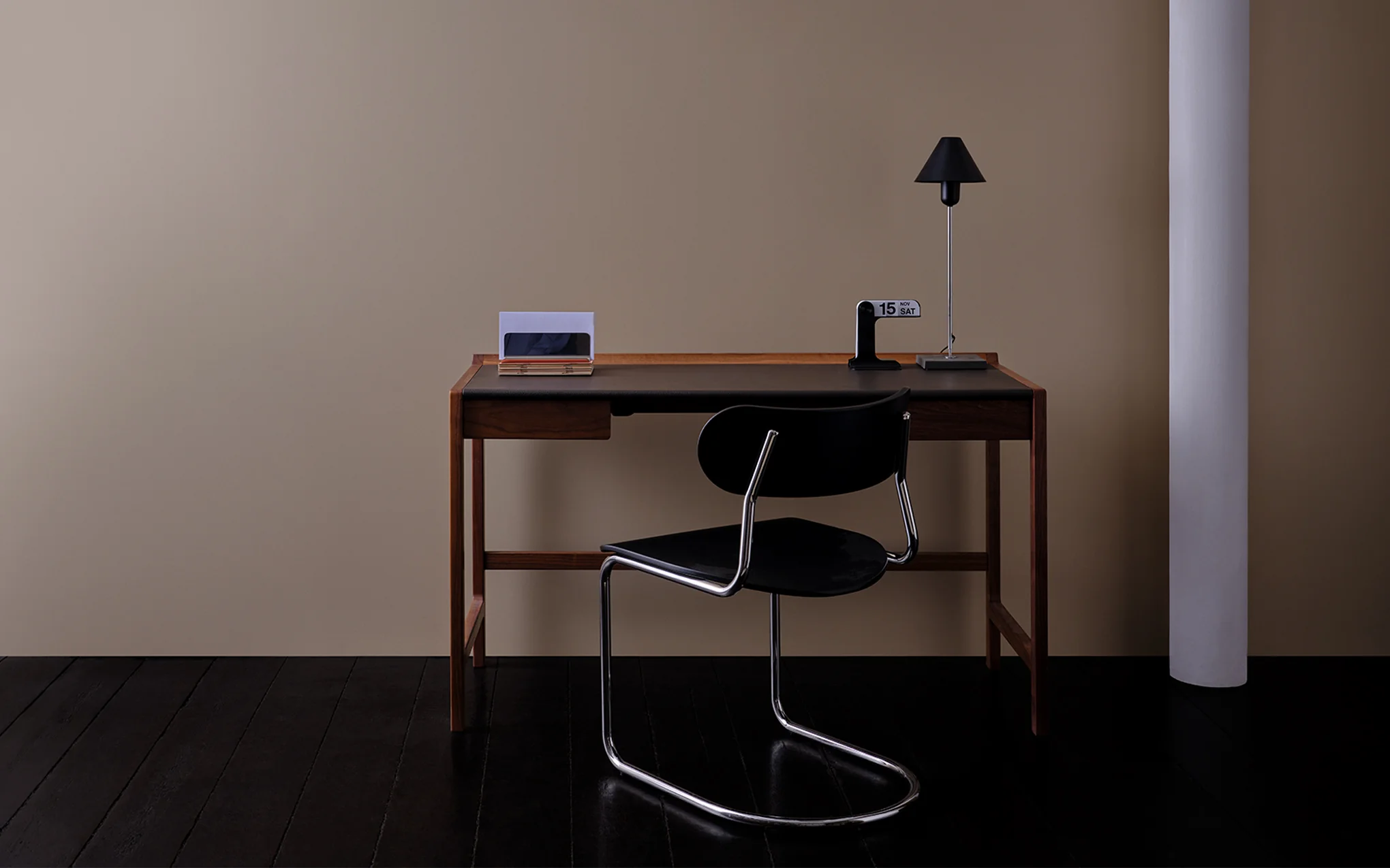 Cedric desk - Image 8