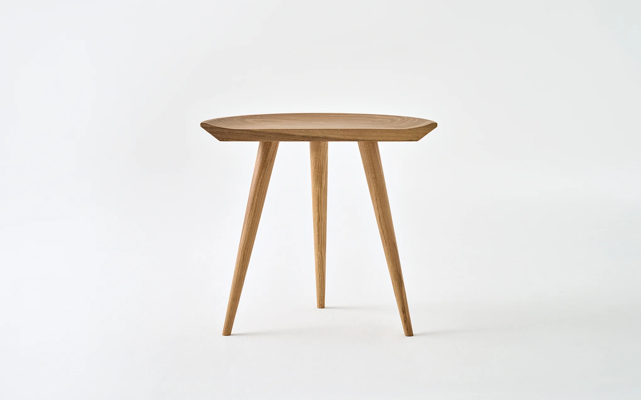 Central stool - Image 17