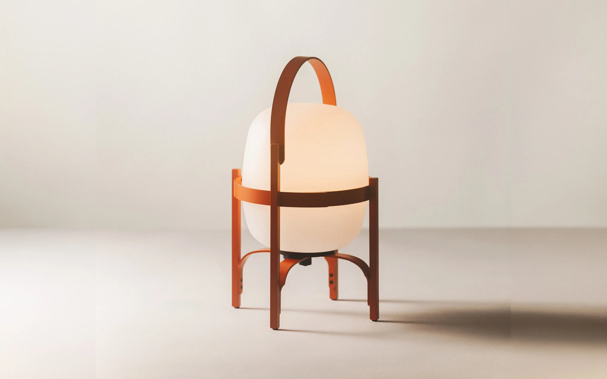 Cestita Alubat table light
