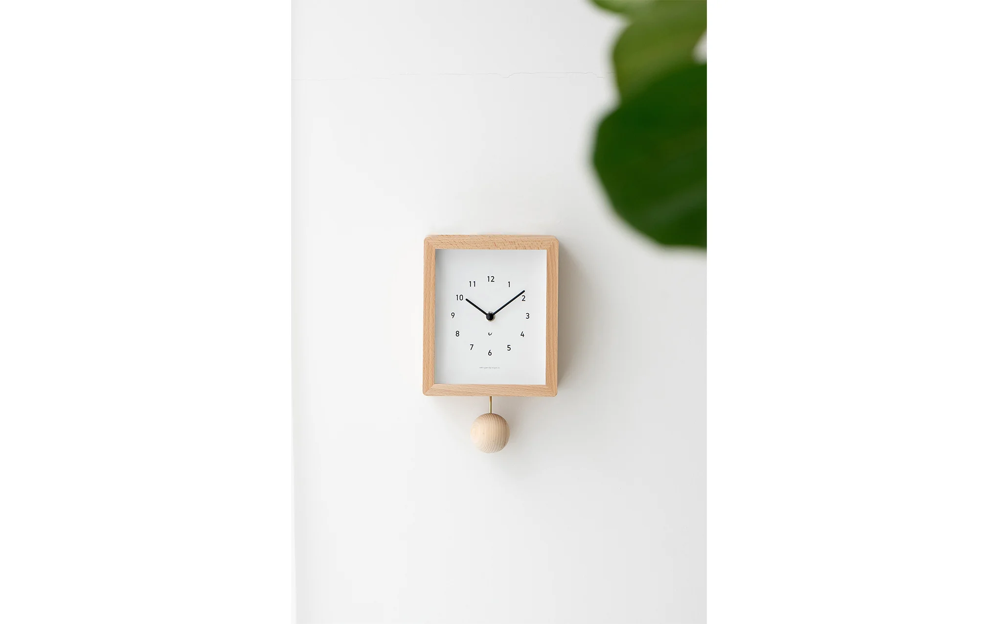 Chambre Blanc wall clock - Image 12