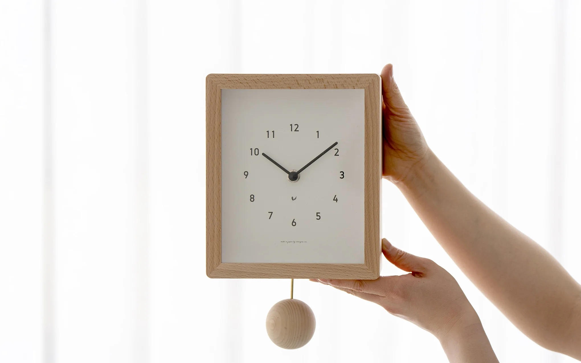 Chambre Blanc wall clock - Image 4