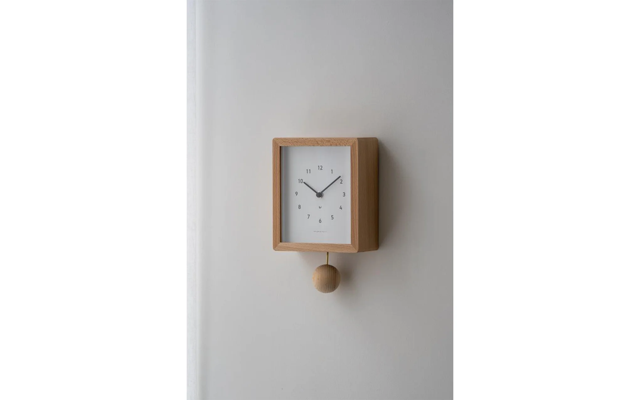 Chambre Blanc wall clock - Image 8