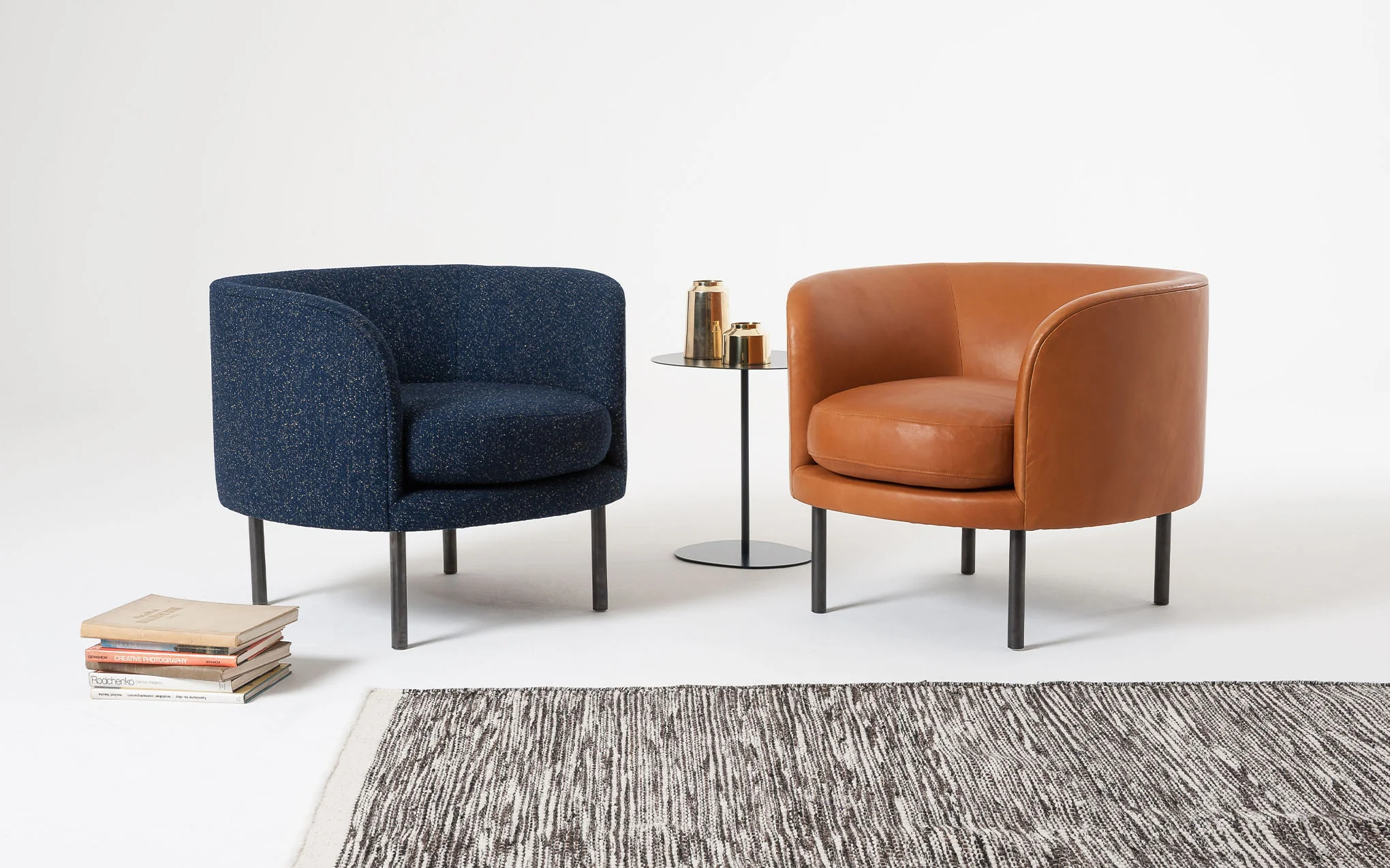 Continuous armchair - sprung seat - Image 2