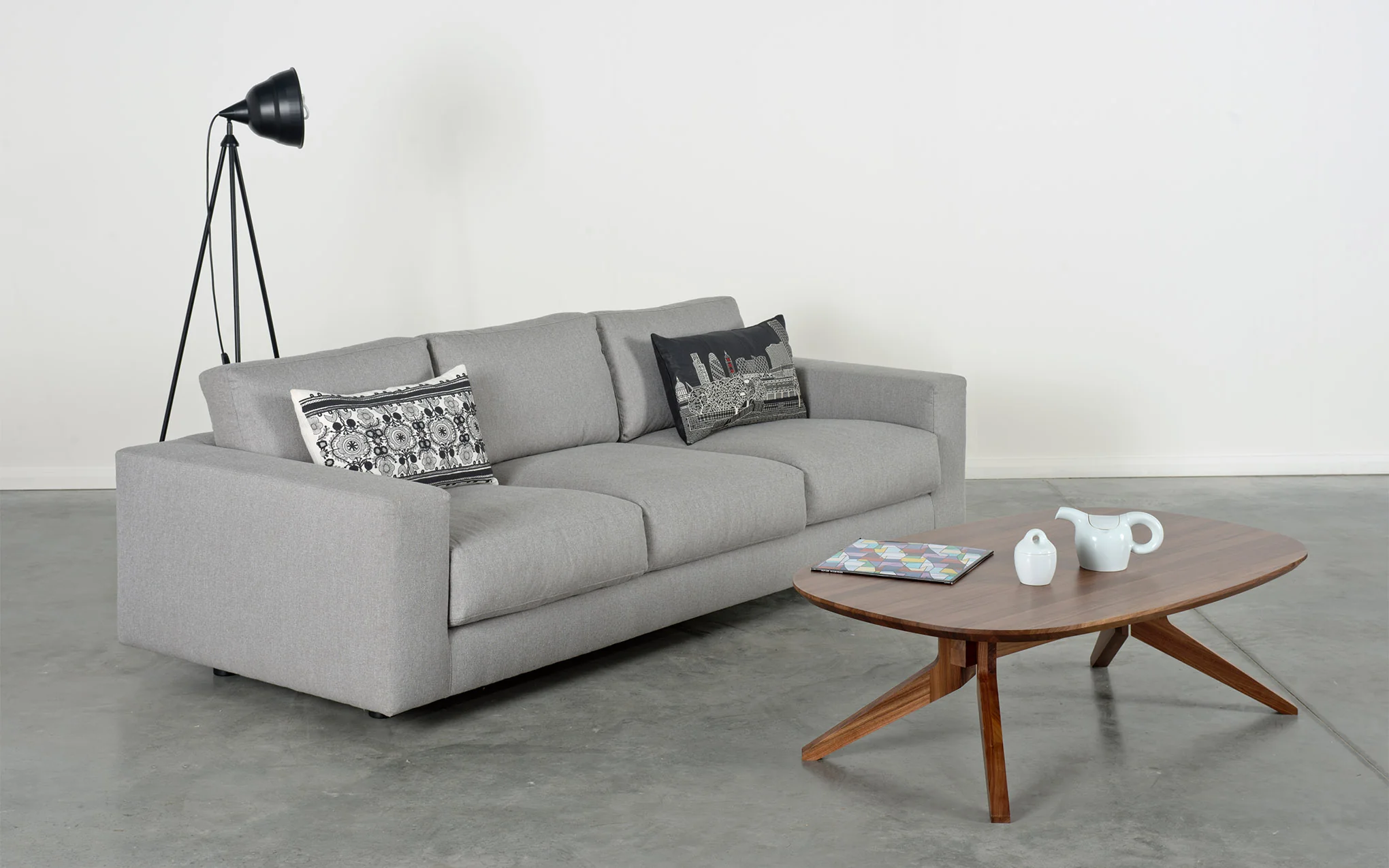 Cross oval coffee table - Image 4