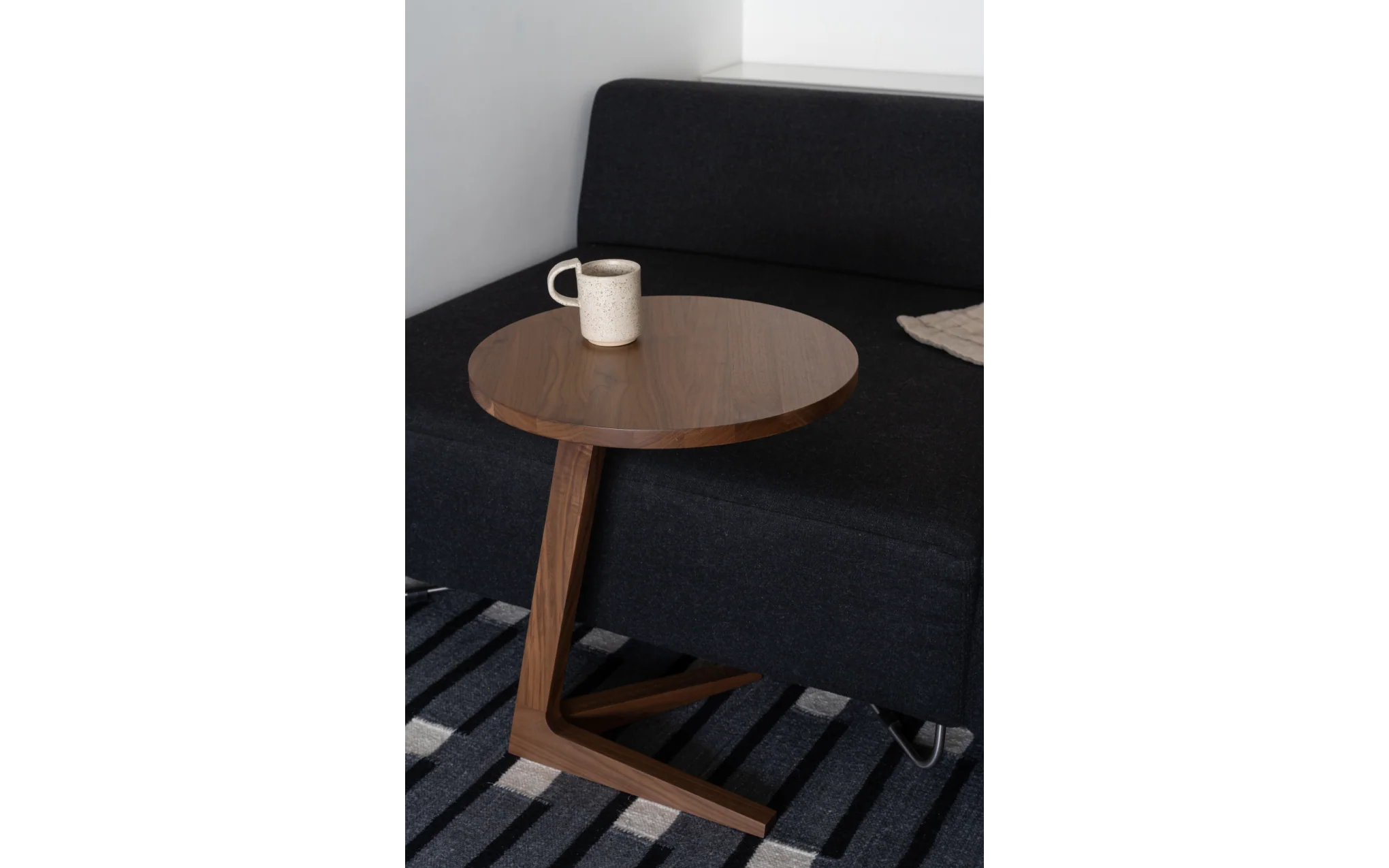 Cross side table - Image 8