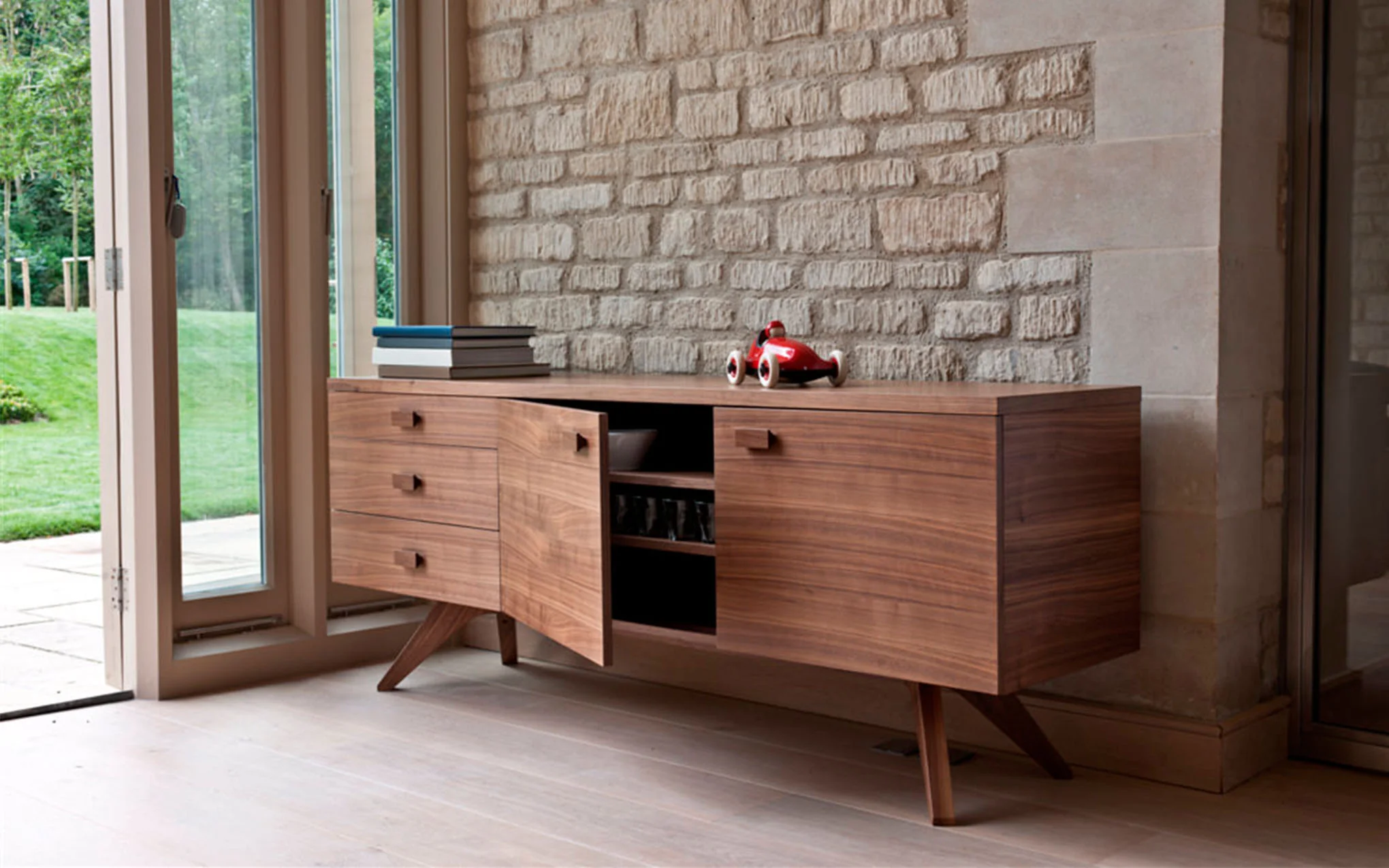 Cross sideboard - Image 5