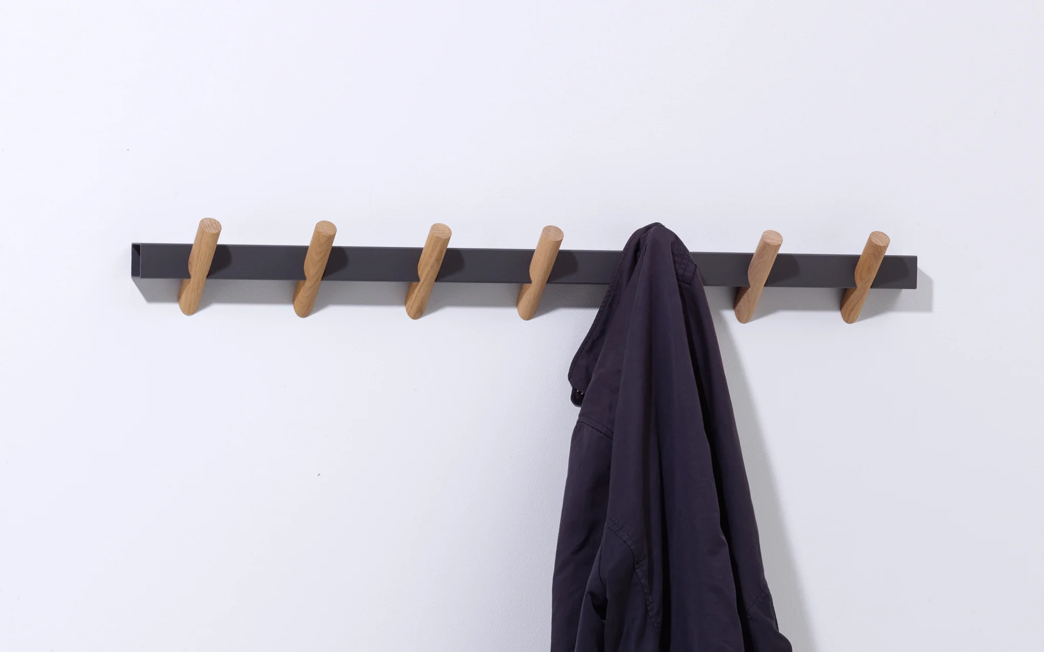 Crosscut coat hooks - Image 3