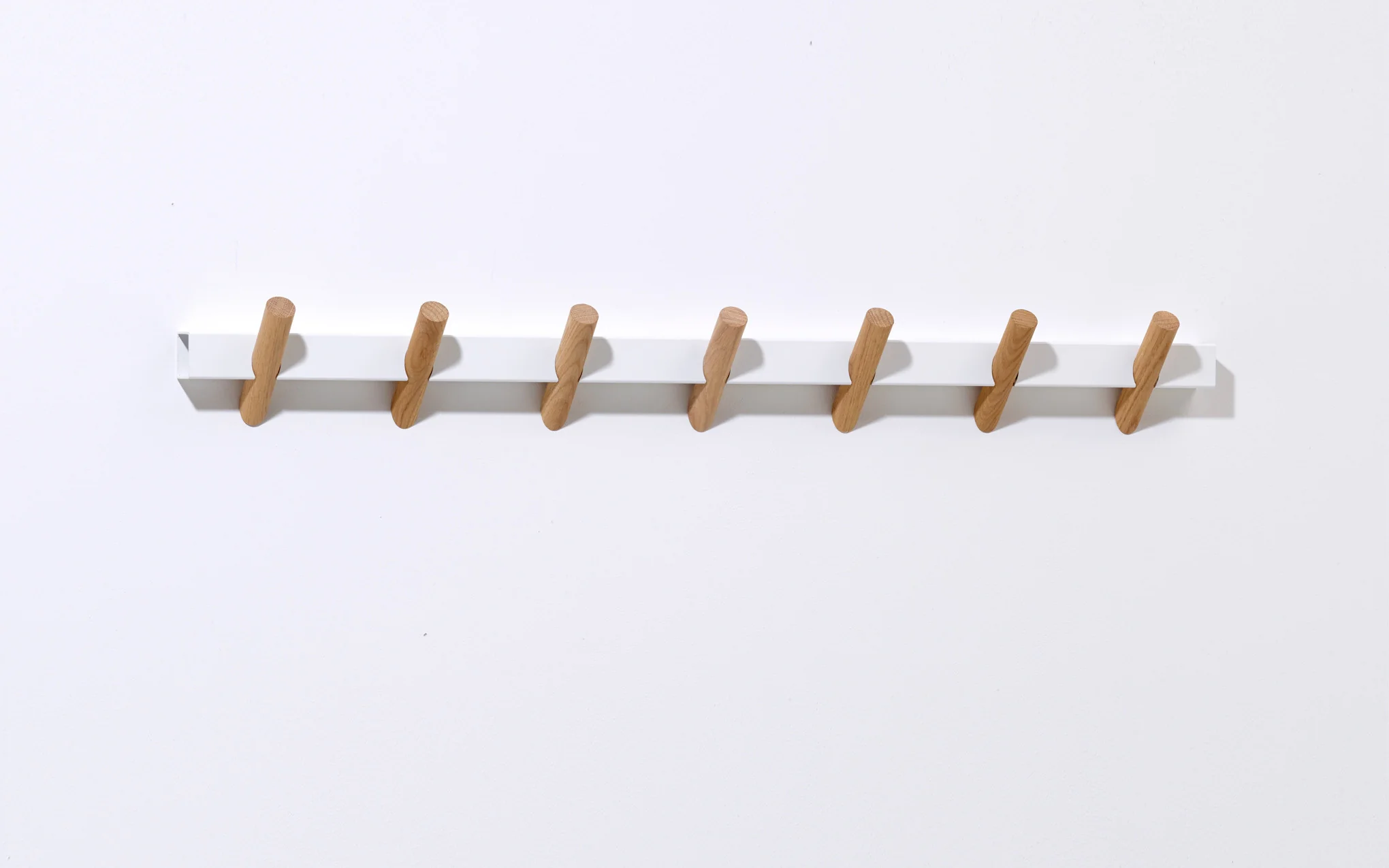 Crosscut coat hooks - Image 4
