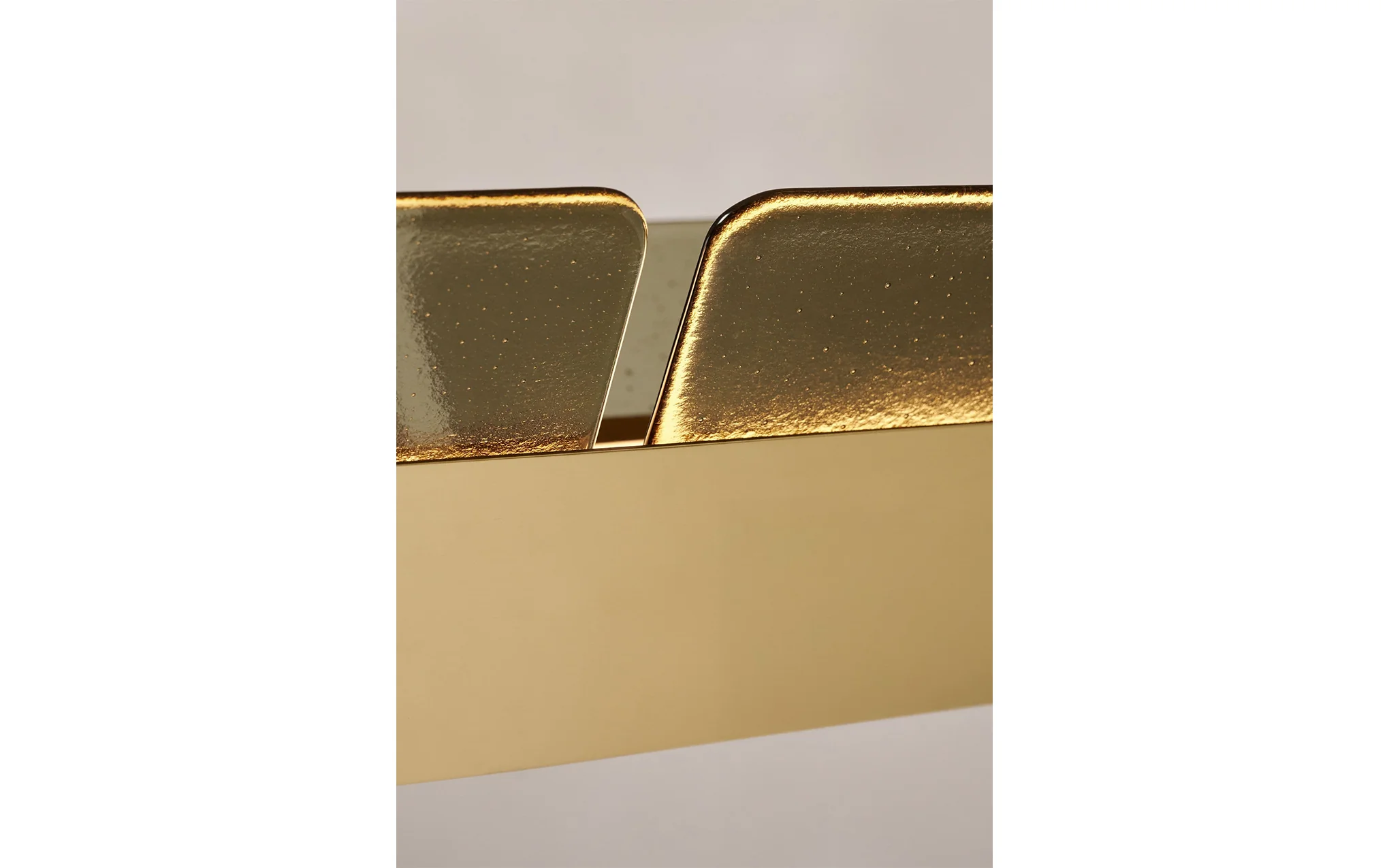 Crown 3 pendant - Image 5