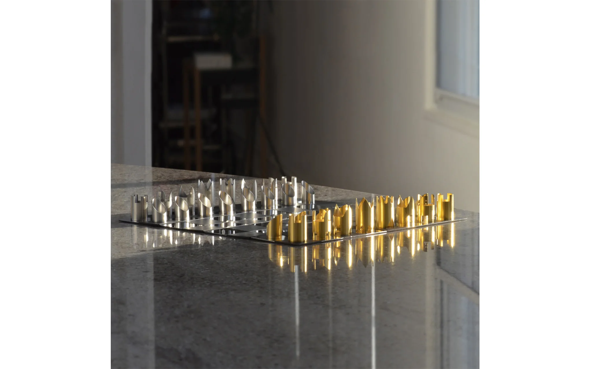 Cy Endfield travel chess set - Image 6