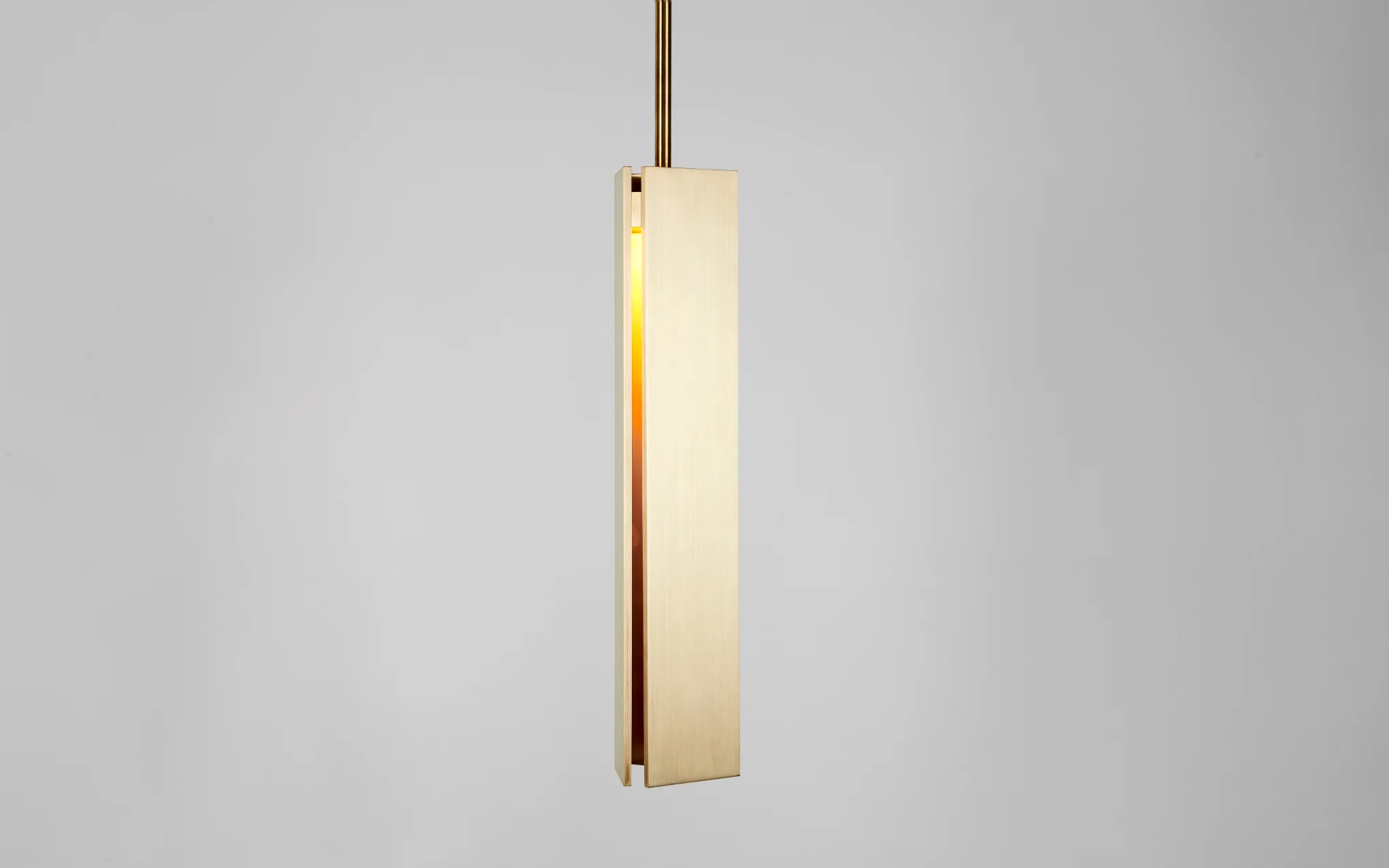 Delta pendant