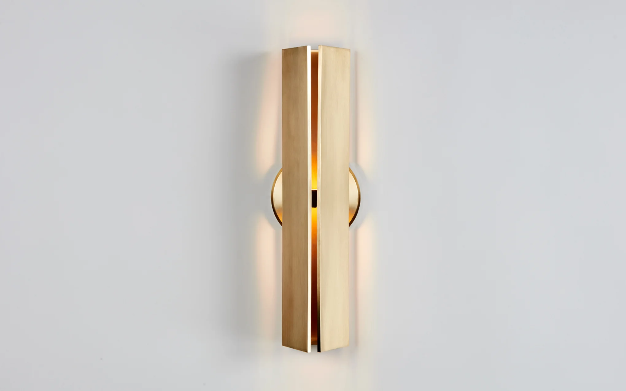 Delta sconce