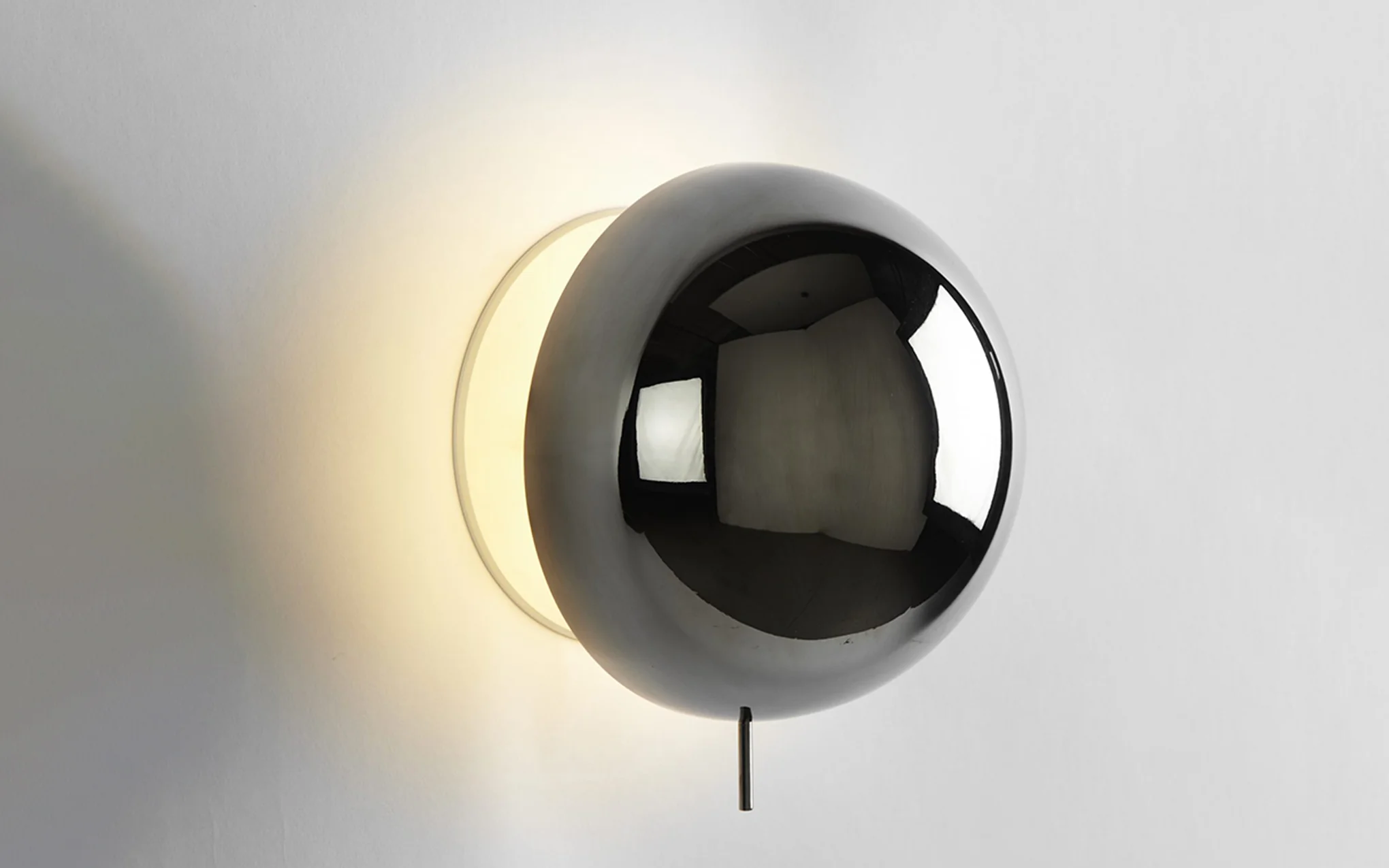 Eclipse adjustable wall sconce - Image 4