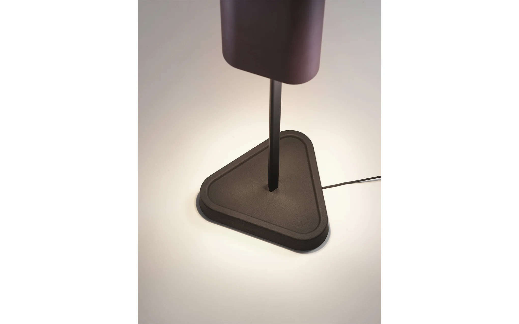 Ex-Display Emi table light - dark blue - Image 9