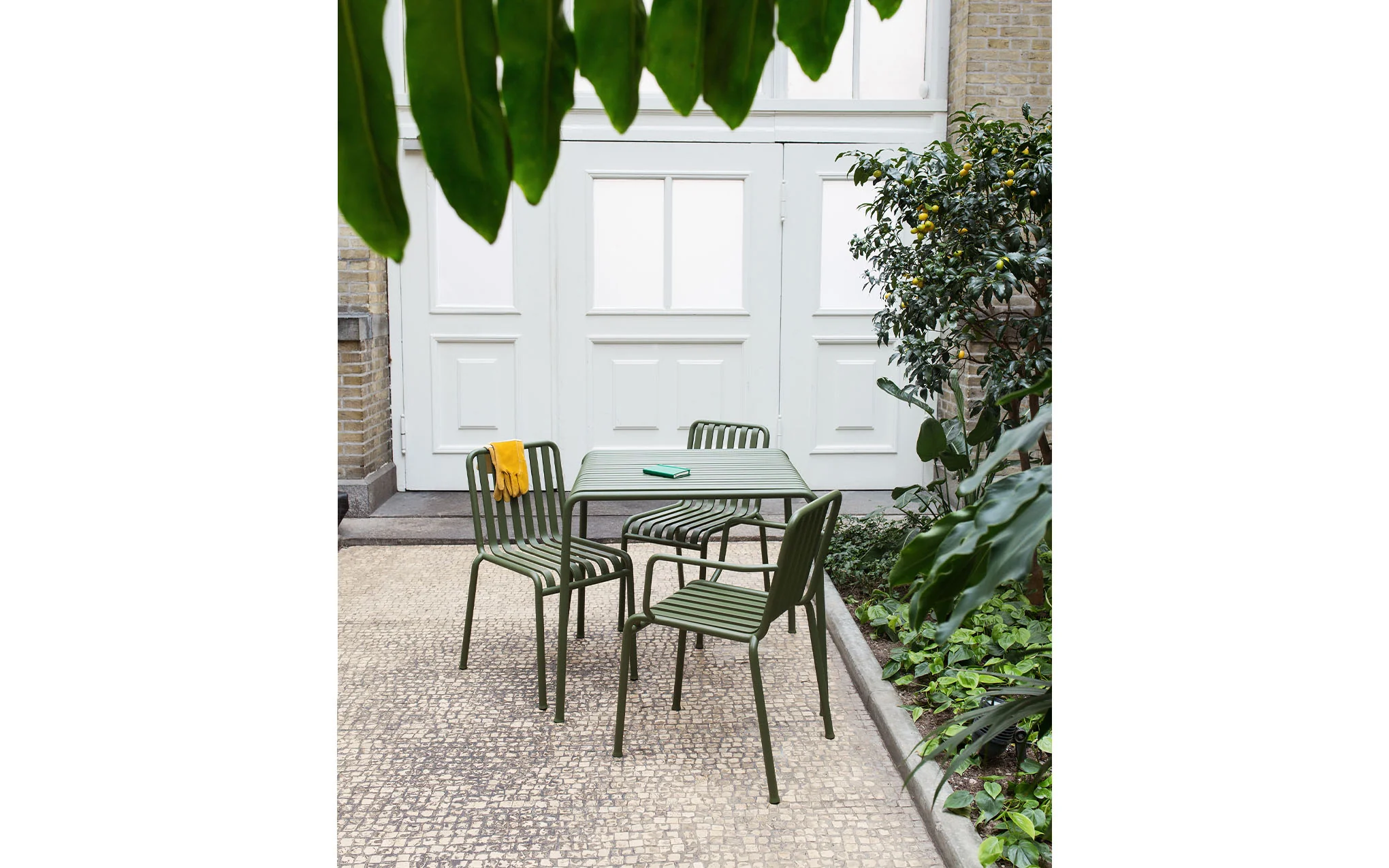 Ex-Display Palissade armchair - olive - Image 3