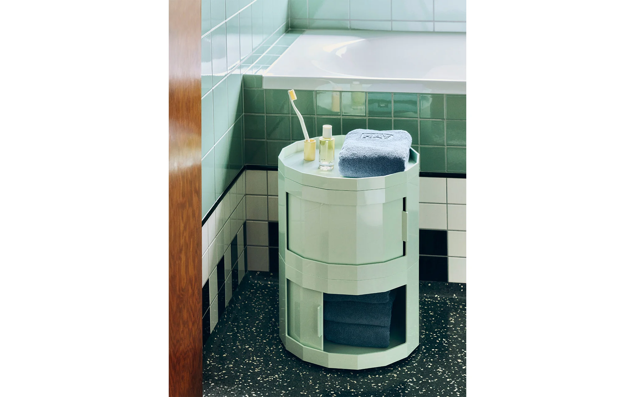 Facet cabinet 20 - Image 9