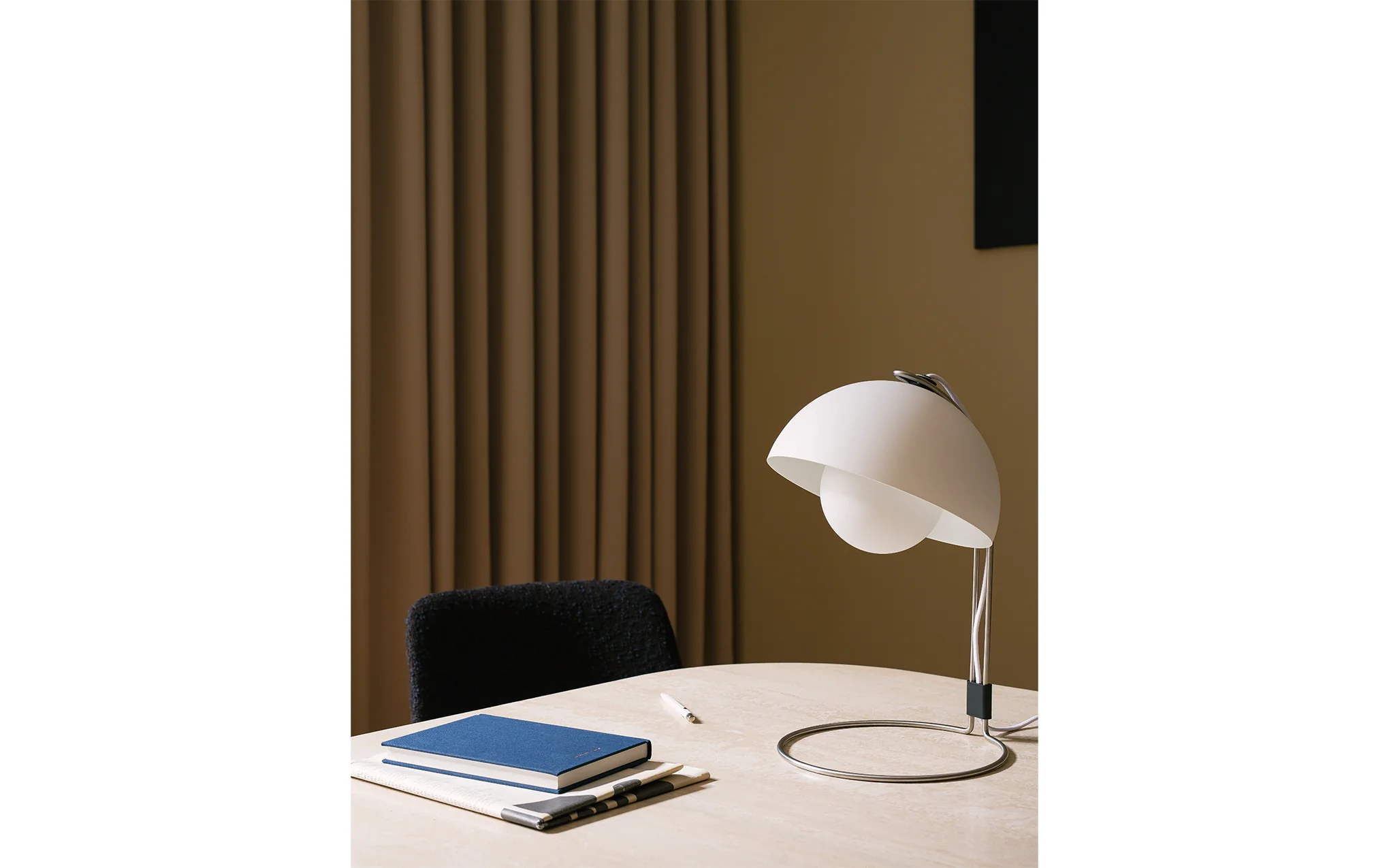 Flowerpot VP4 desk light - Image 3