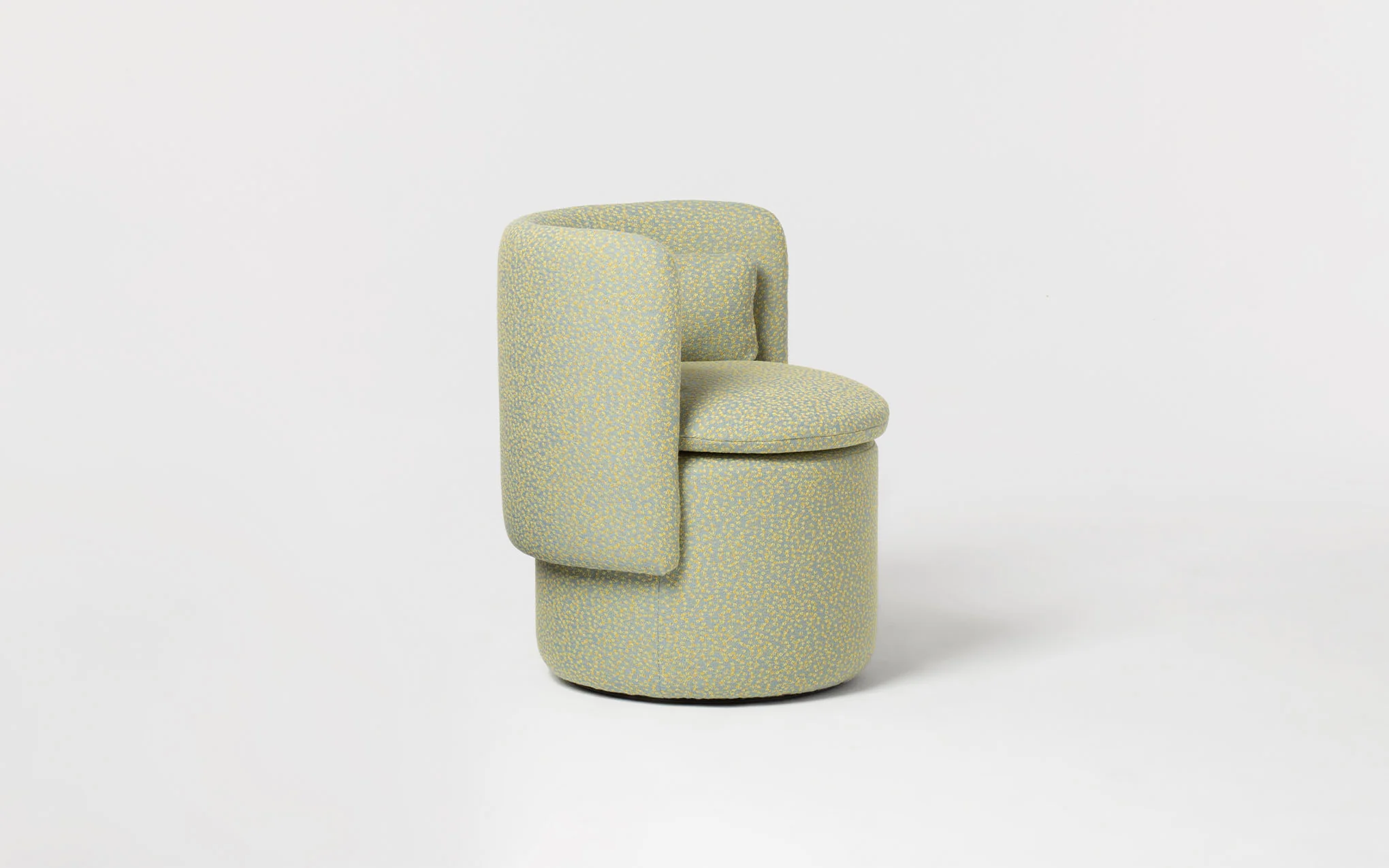 Group cocktail chair with fixed base - Image 11
