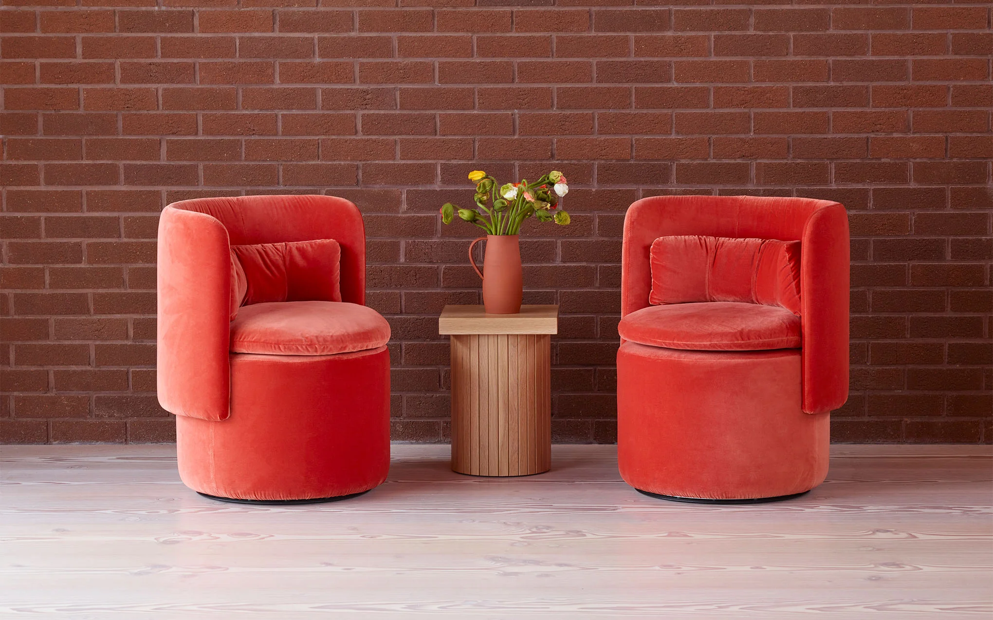 Group cocktail chair with fixed base - Image 8