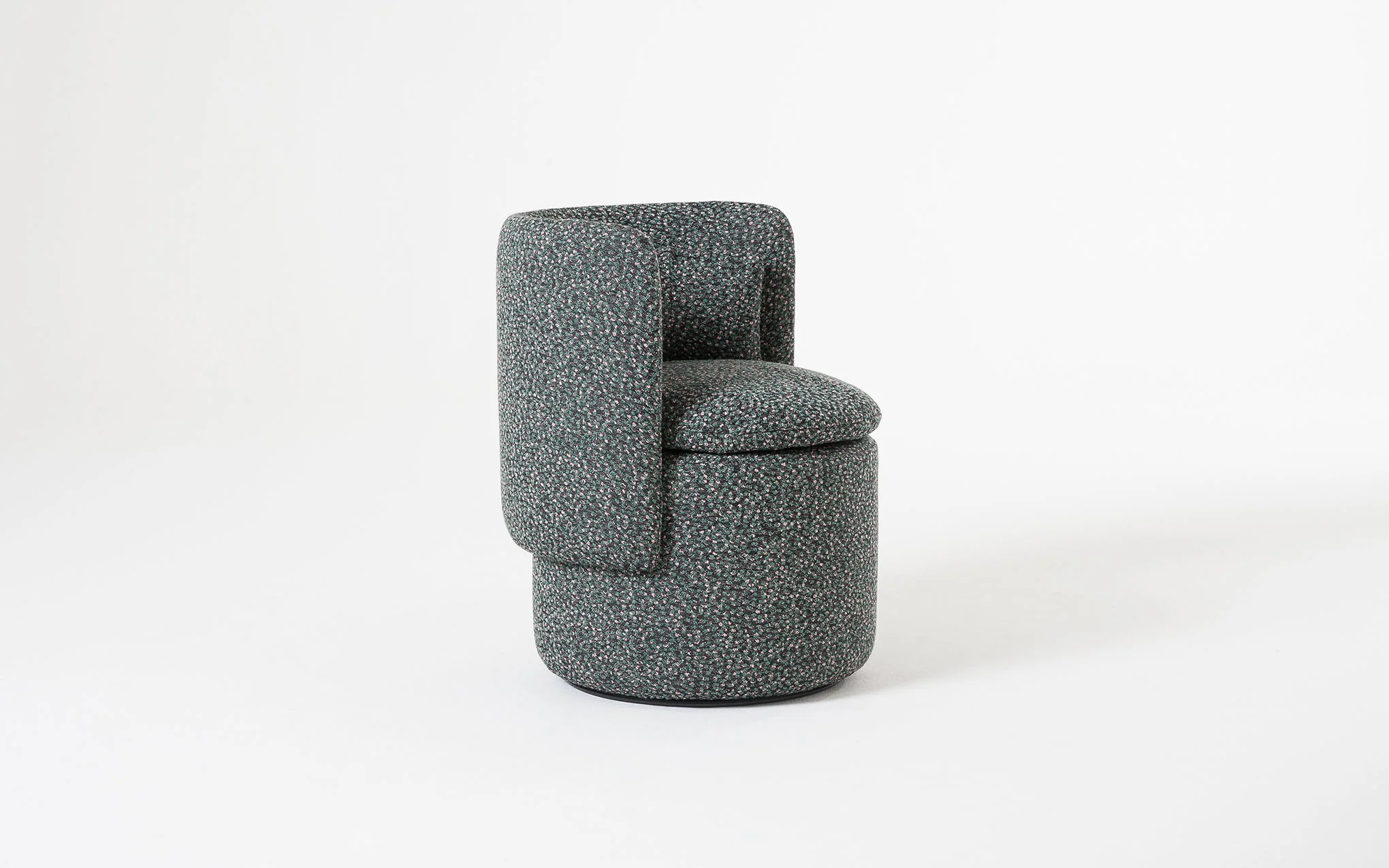 Group cocktail chair with swivel base - Image 11