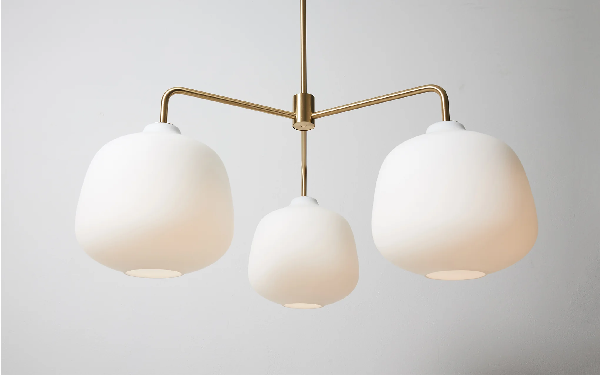 Holborn 3 chandelier - Image 3