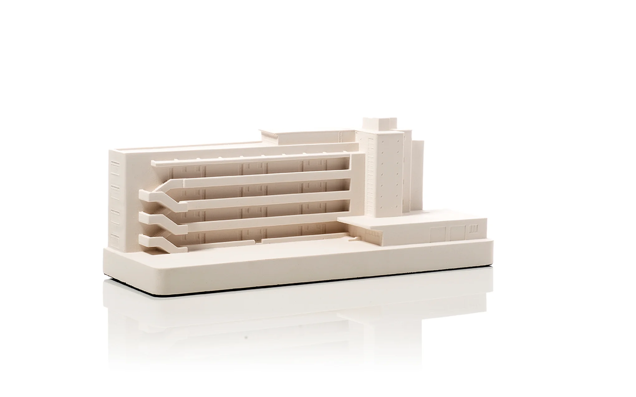 Isokon Building model building - Image 3