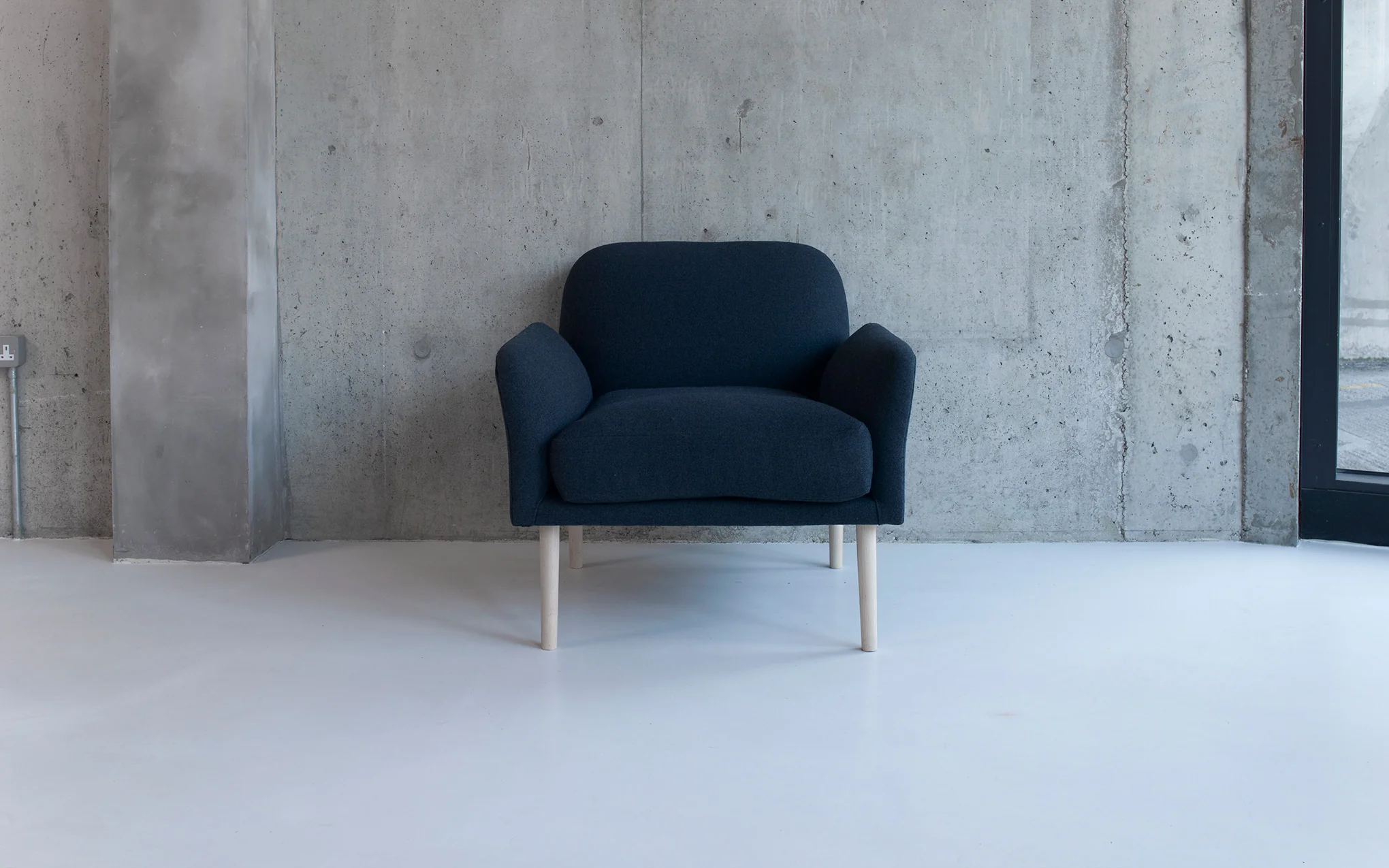 Kenneth armchair with cushion