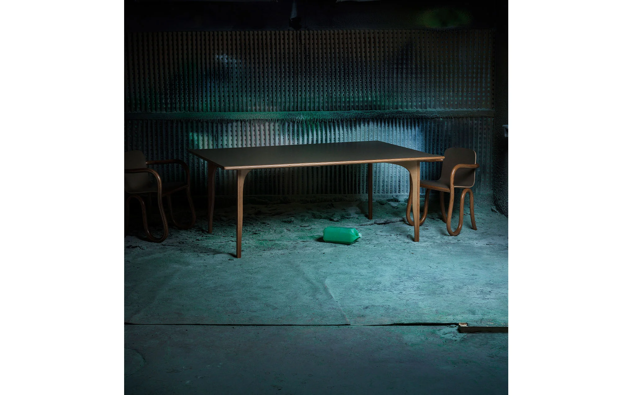 Kolho medium dining table - Image 6