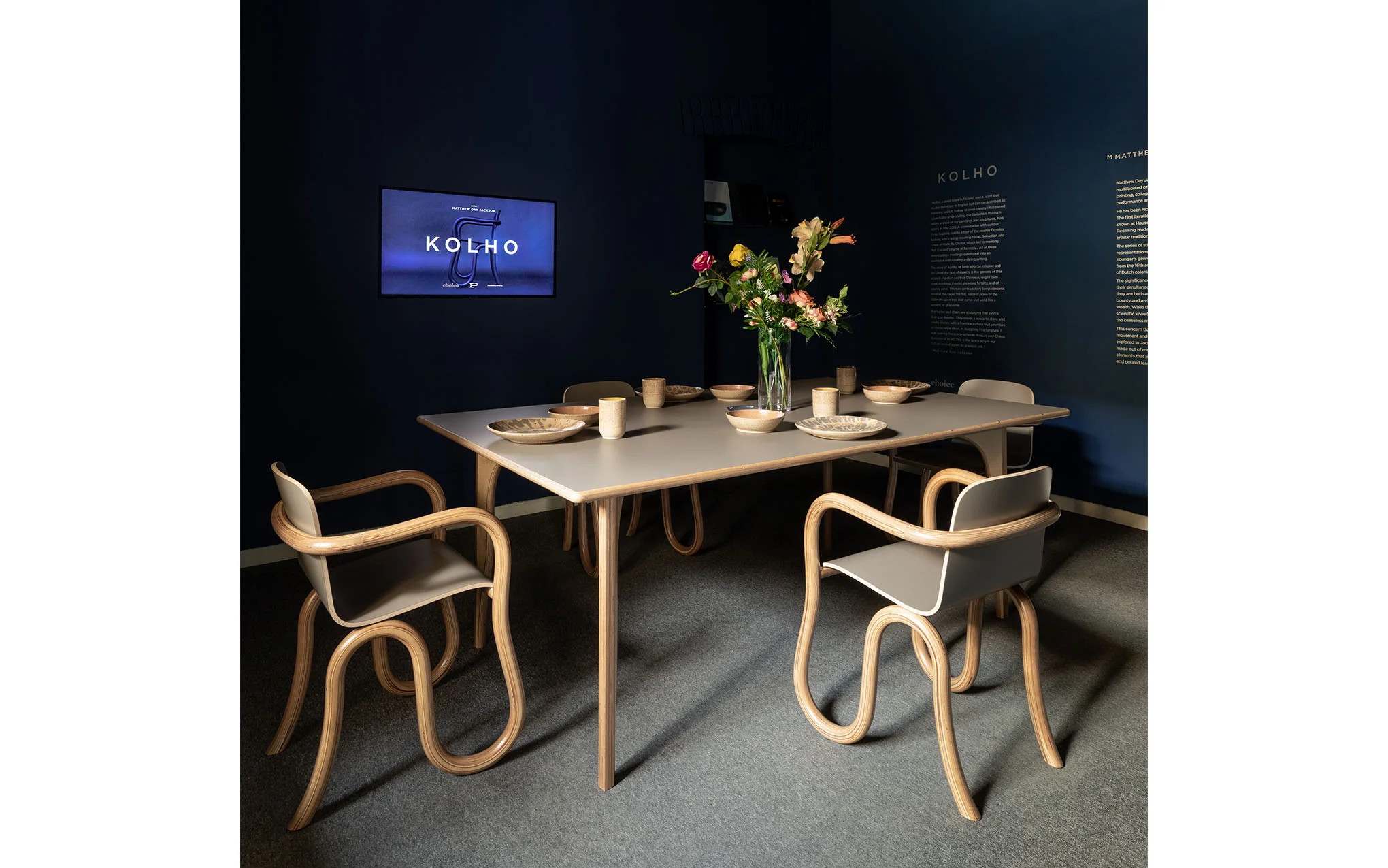 Kolho medium dining table - Image 7