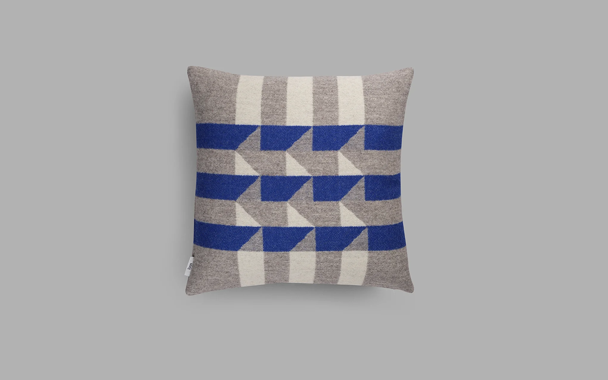 Kvam cushion - blue - Image 2