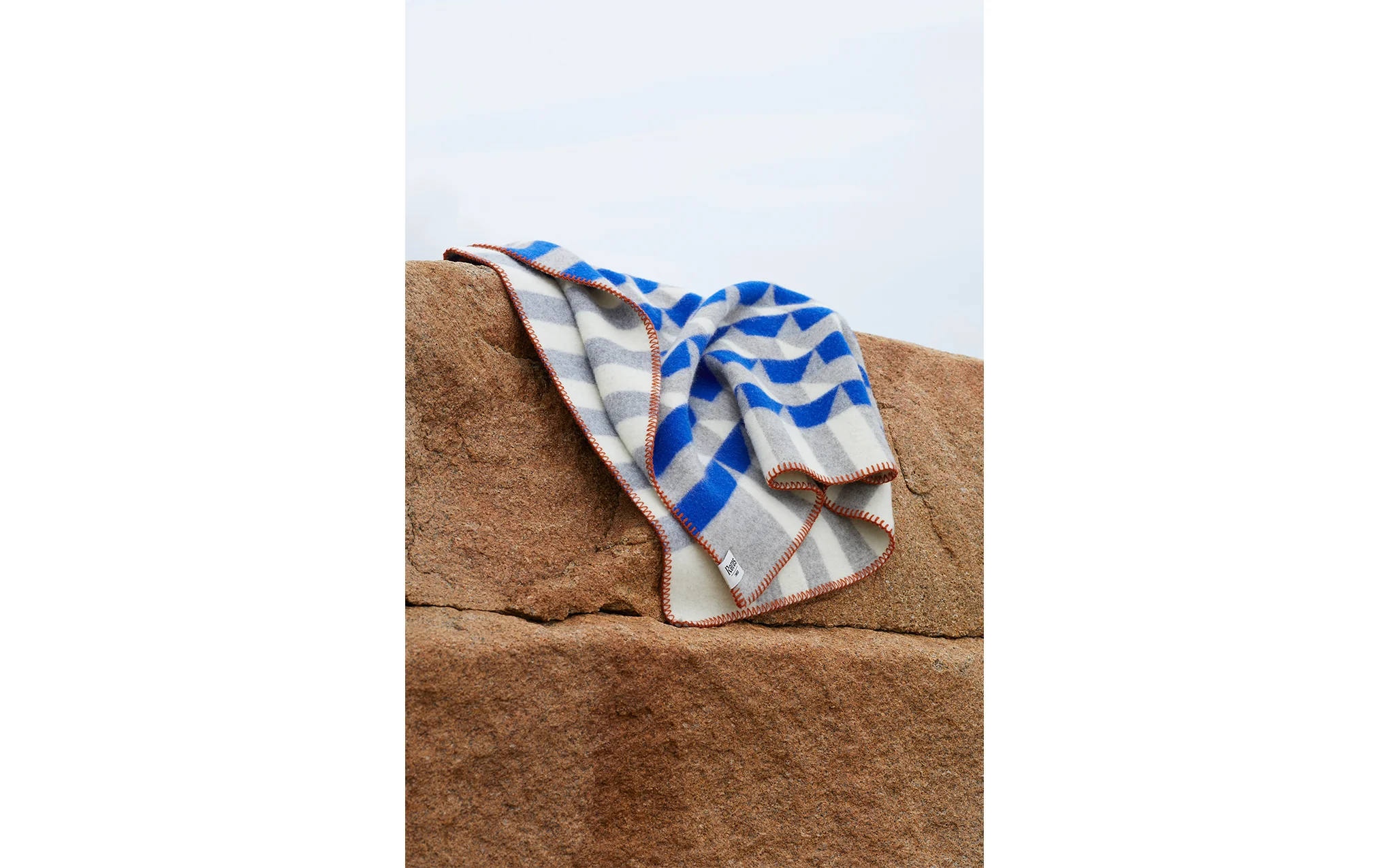 Kvam throw - blue - Image 8