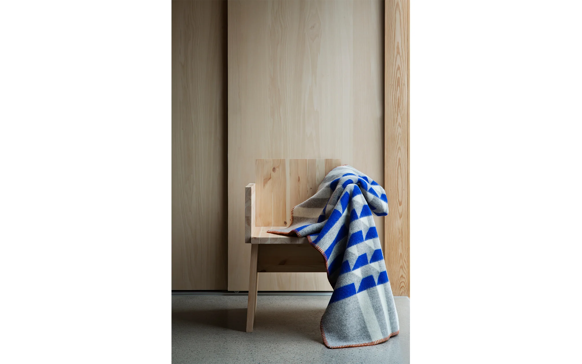Kvam throw - blue - Image 9