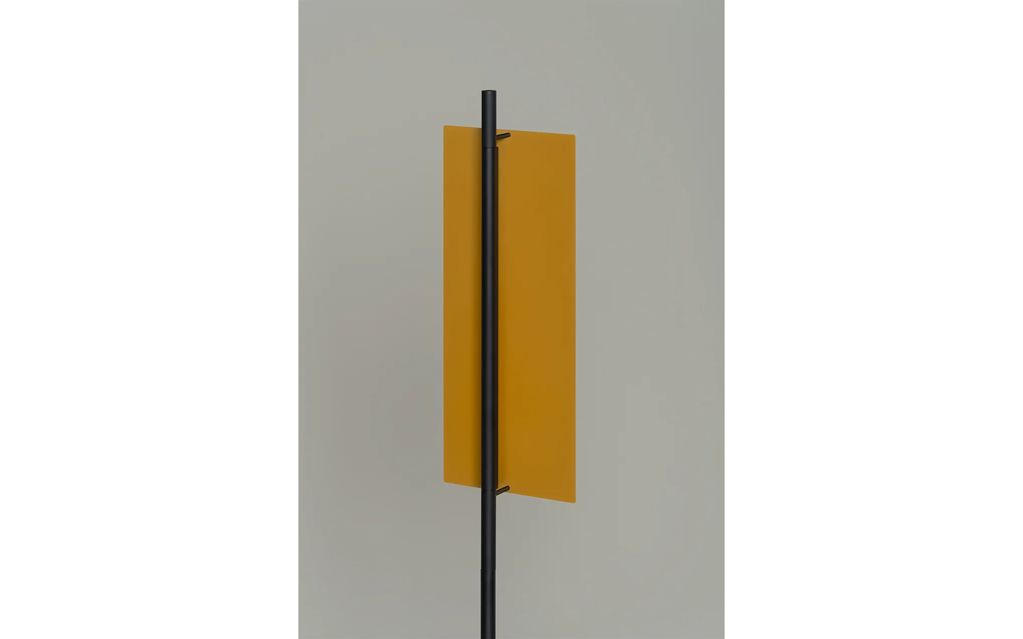 Lámina Dorada 45 floor light - Image 4