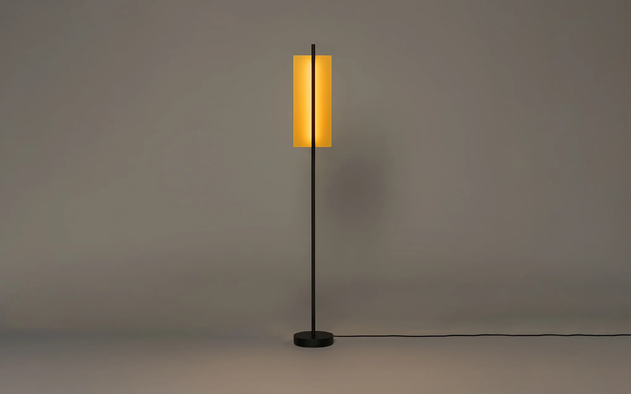 Lámina Dorada 45 floor light - Image 6